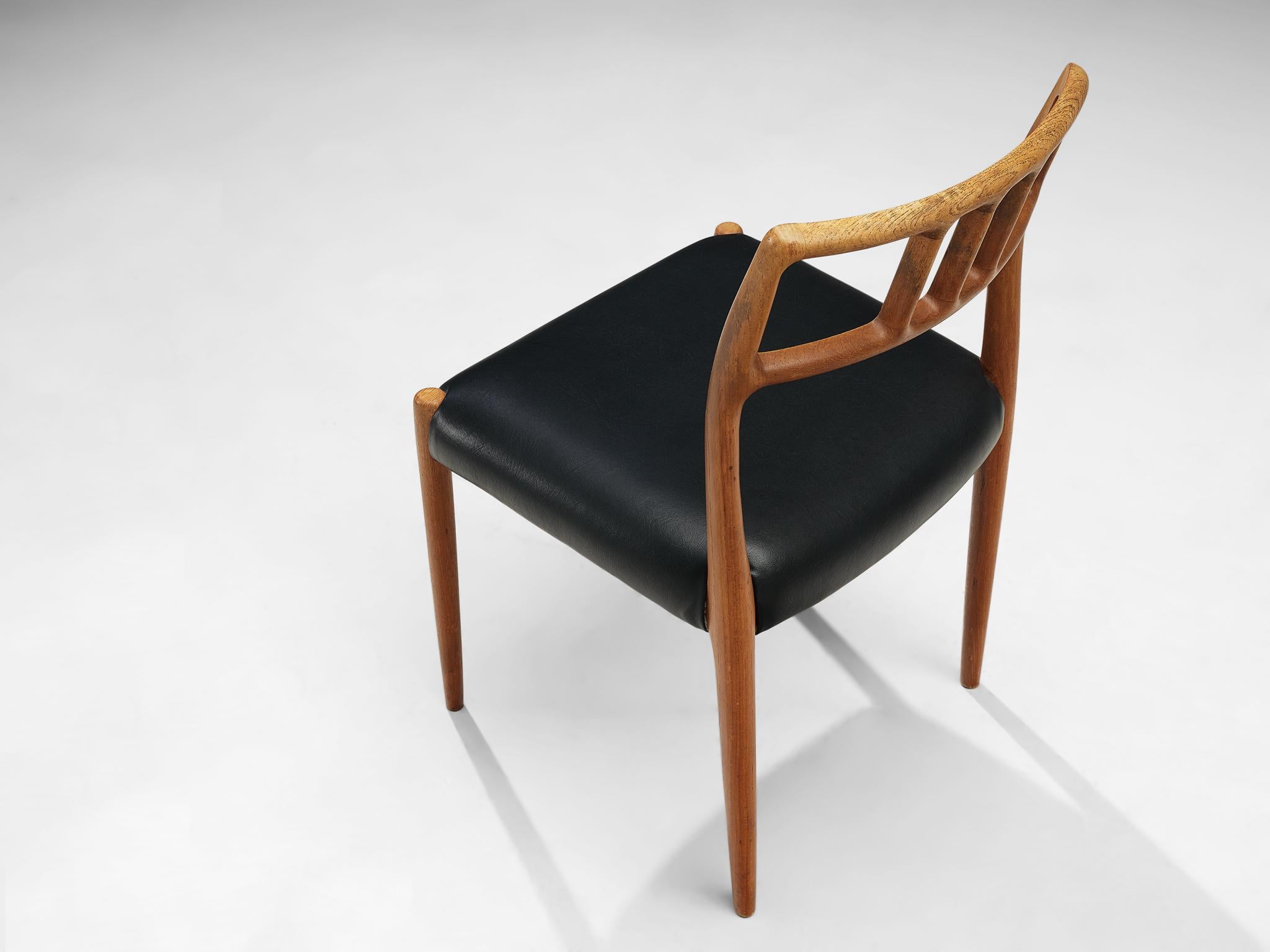Niels Otto Møller Set of Four Dining Chairs in Teak and Leather 6