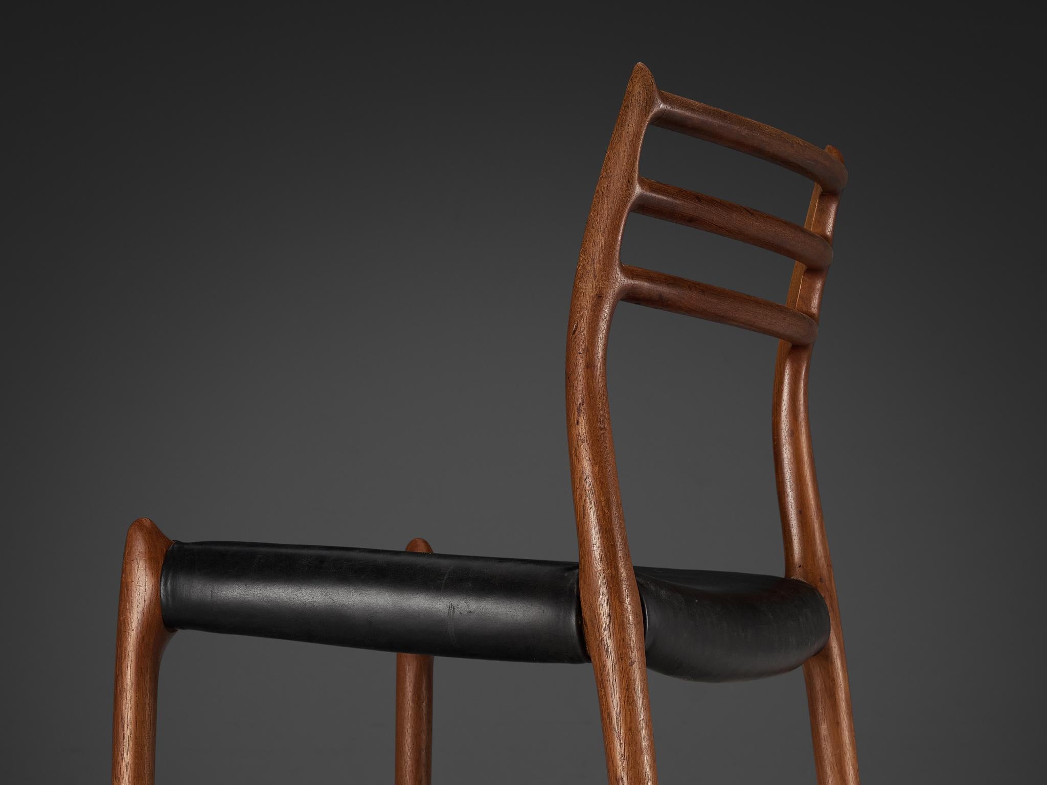 Niels Otto Møller Set of Four Dining Chairs in Teak and Leather  For Sale 1