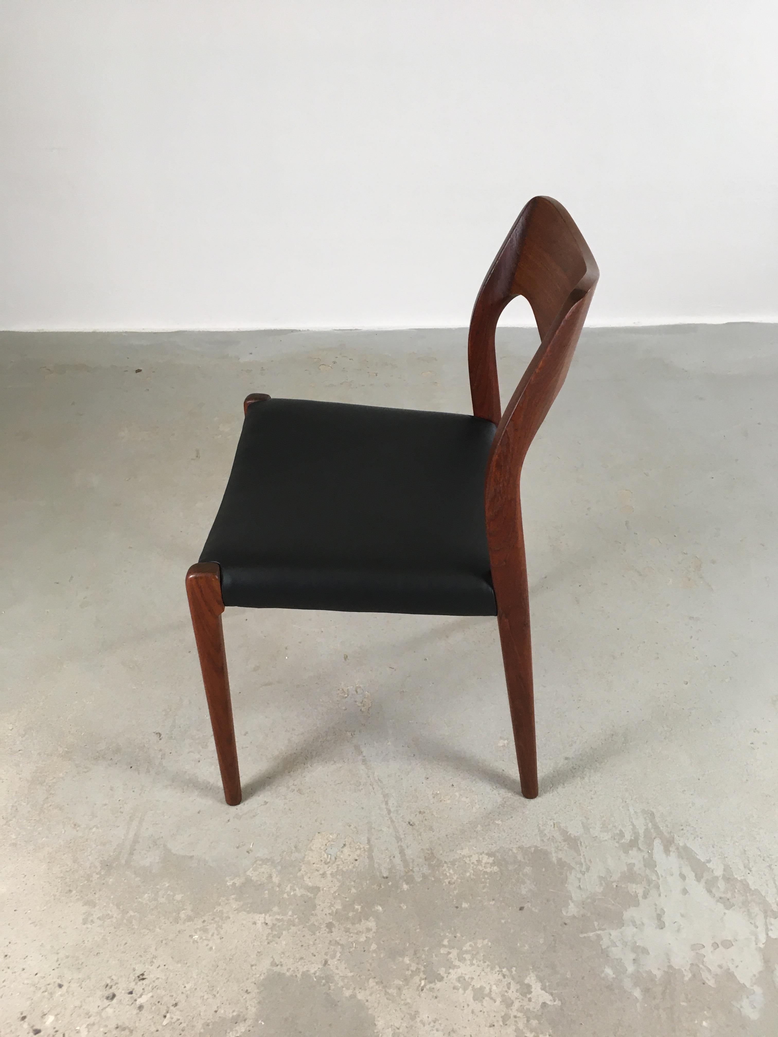 Niels Otto Møller Six Fully Restored Teak Dining Chairs, Custom Upholstery In Good Condition In Knebel, DK