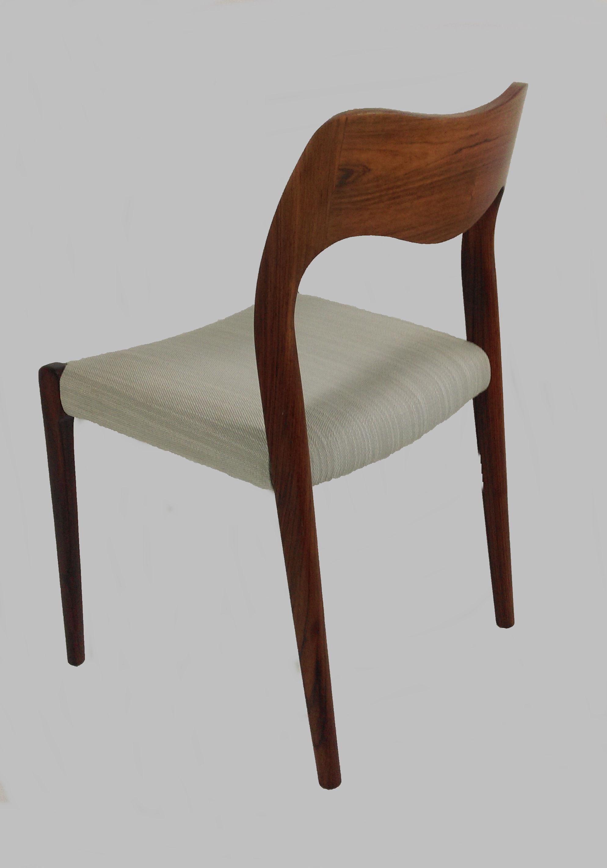 Niels Otto Møller Sechs vollständig restaurierte Esszimmerstühle aus Palisanderholz - maßgefertigt und gepolstert im Angebot 1