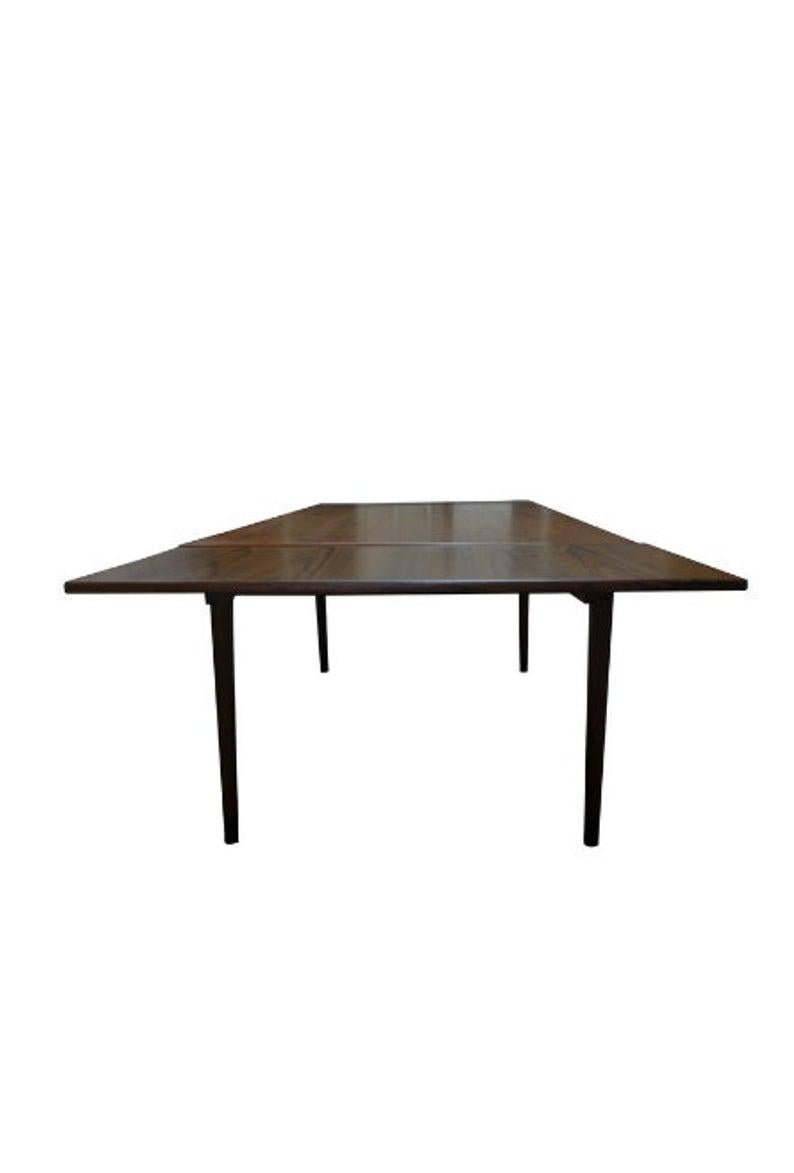 Niels Otto Møller Teak extending dining table by J L Mollers Mobelfabrik Denmark (Mitte des 20. Jahrhunderts) im Angebot