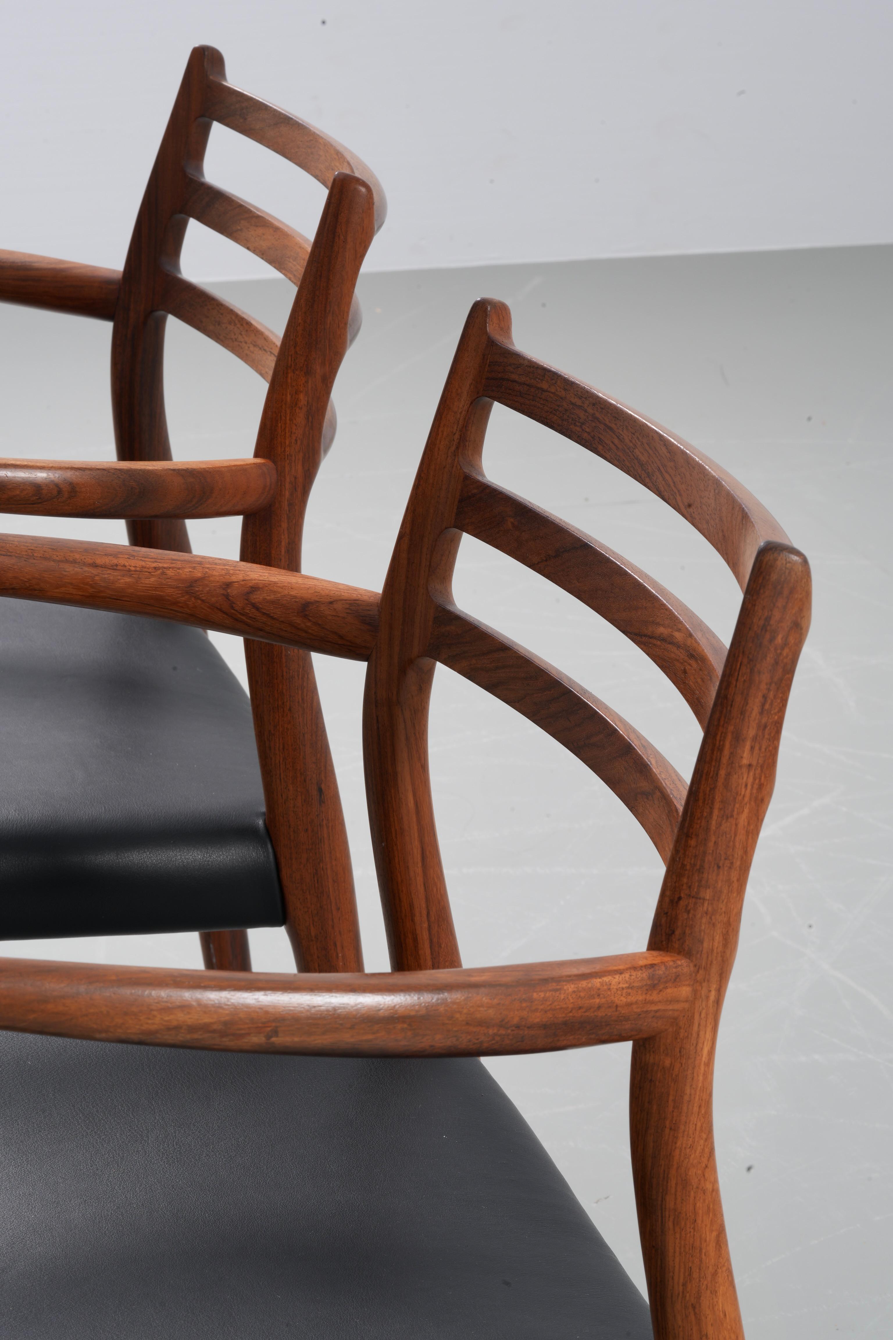 Niels Otto Mølller set of two Chair 62 in Rosewood and Leather, Denmark, 1960's In Good Condition For Sale In Uithoorn, NL
