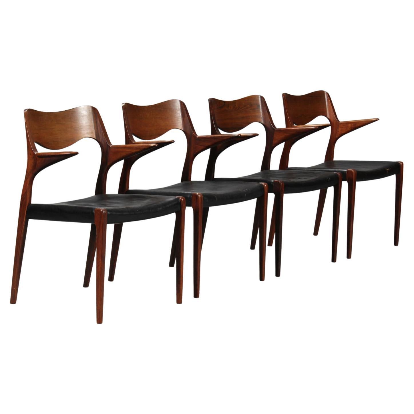 Niels Otto Moller 1951 Chaises de salle à manger avec accoudoirs en cuir noir d'origine