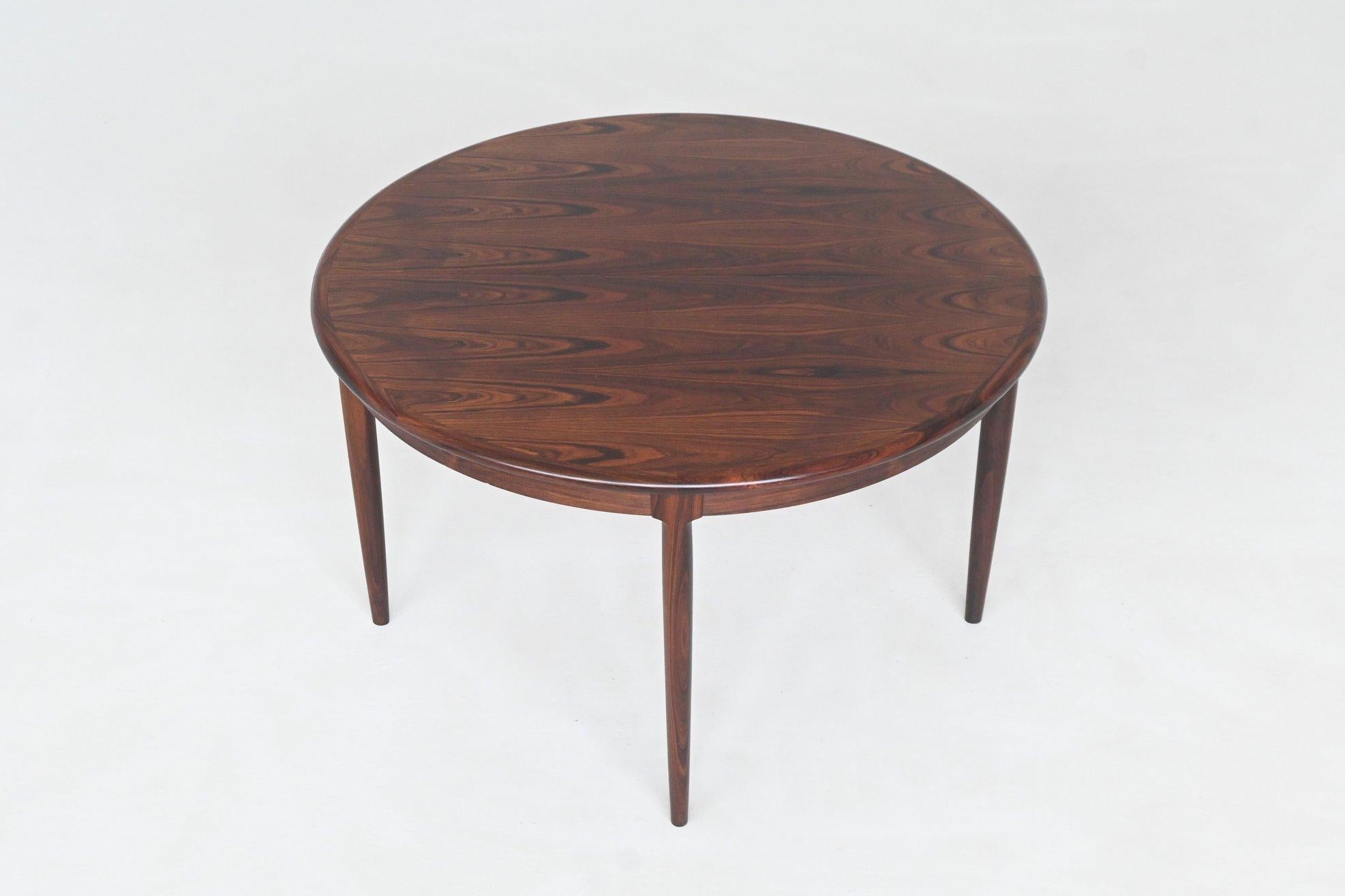 Table de salle à manger Model No No No 15 en bois de rose Danemark 1960 en vente 6
