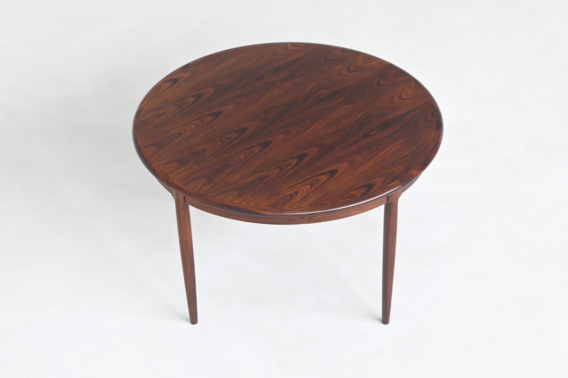 Table de salle à manger Model No No No 15 en bois de rose Danemark 1960 en vente 7