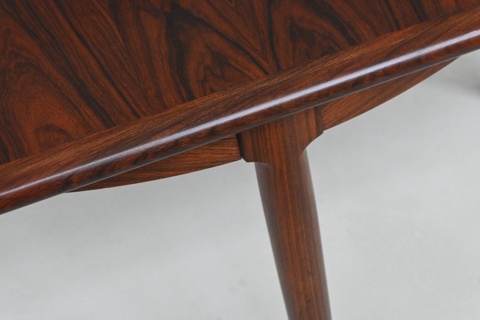 Table de salle à manger Model No No No 15 en bois de rose Danemark 1960 en vente 11