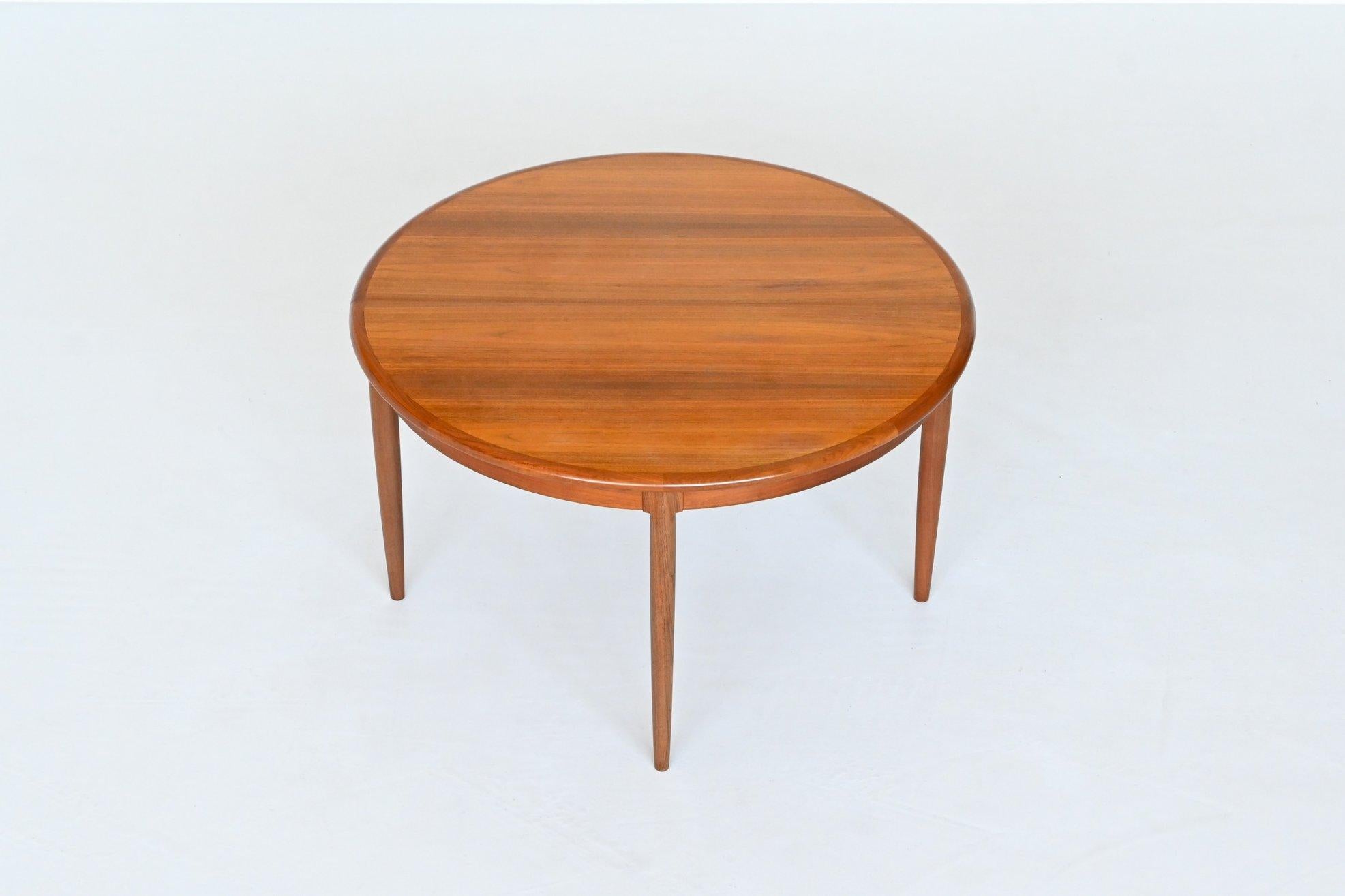 Niels Otto Moller model 15 extendable dining table in teak Denmark 1960 4