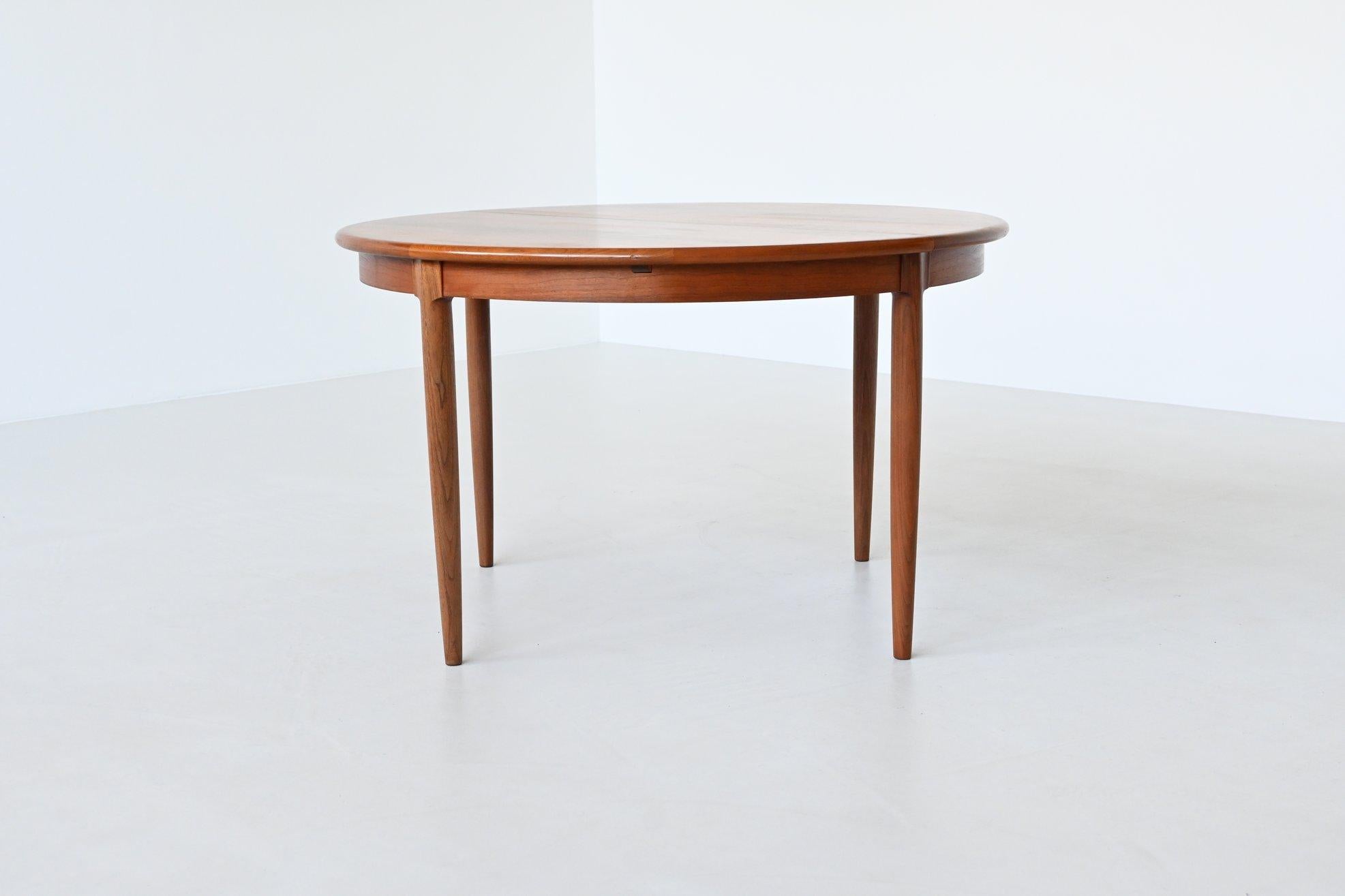Niels Otto Moller model 15 extendable dining table in teak Denmark 1960 7
