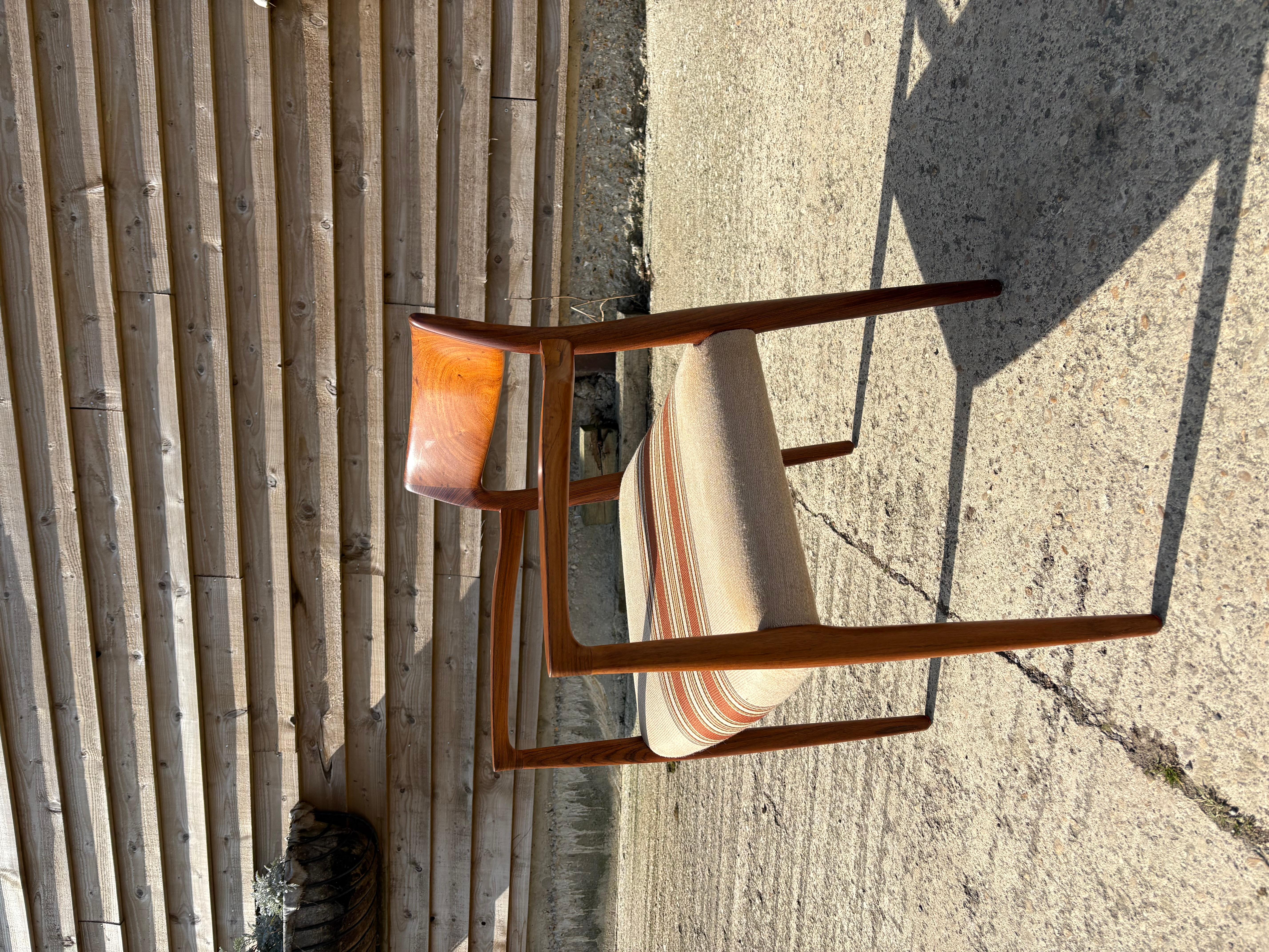Silla de comedor con brazos Modelo 57 Niels Otto Moller Escandinavo moderno en venta
