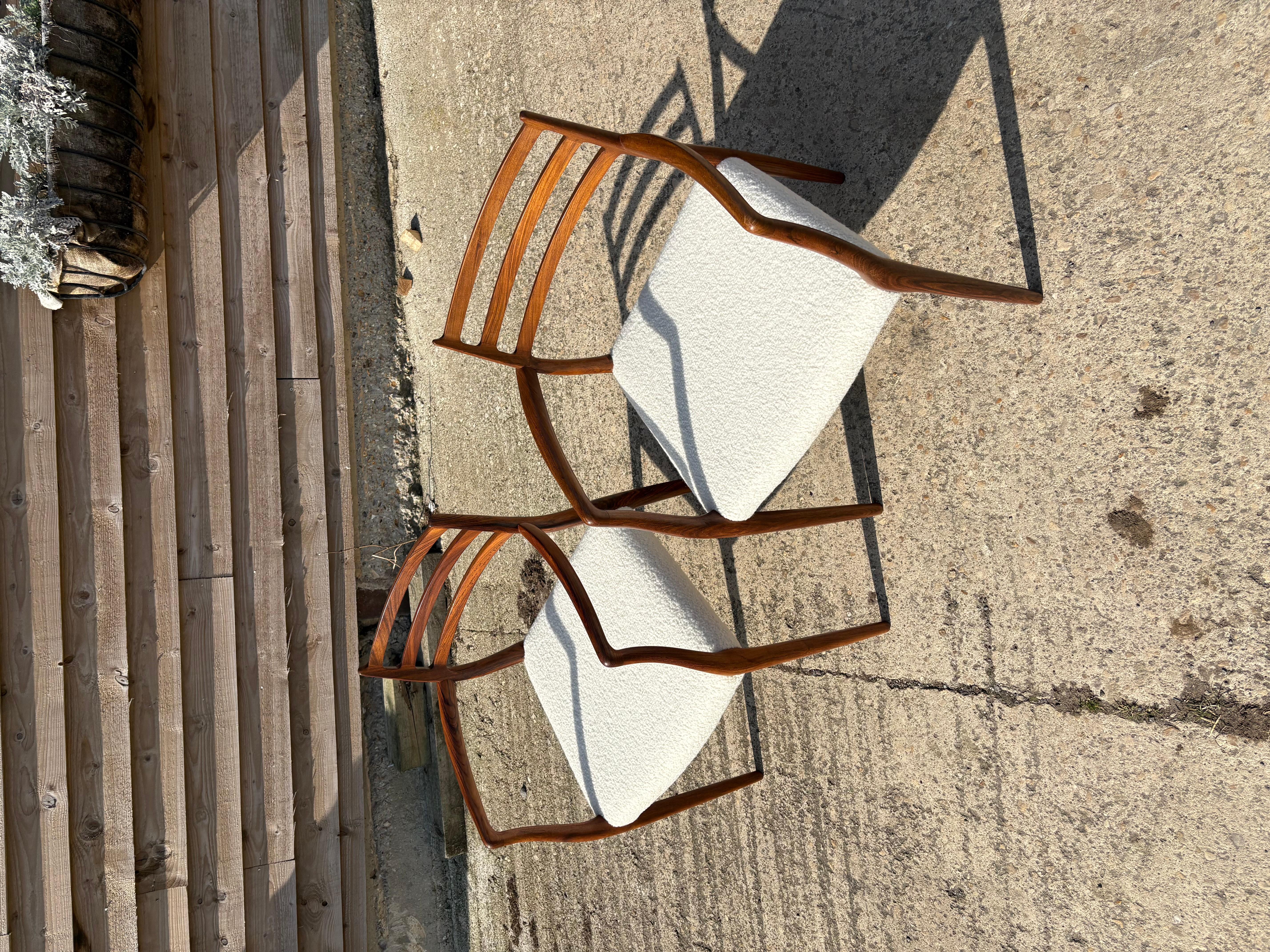 Niels Otto Moller Model 62 Dining Chairs with Arms In Good Condition For Sale In London, GB
