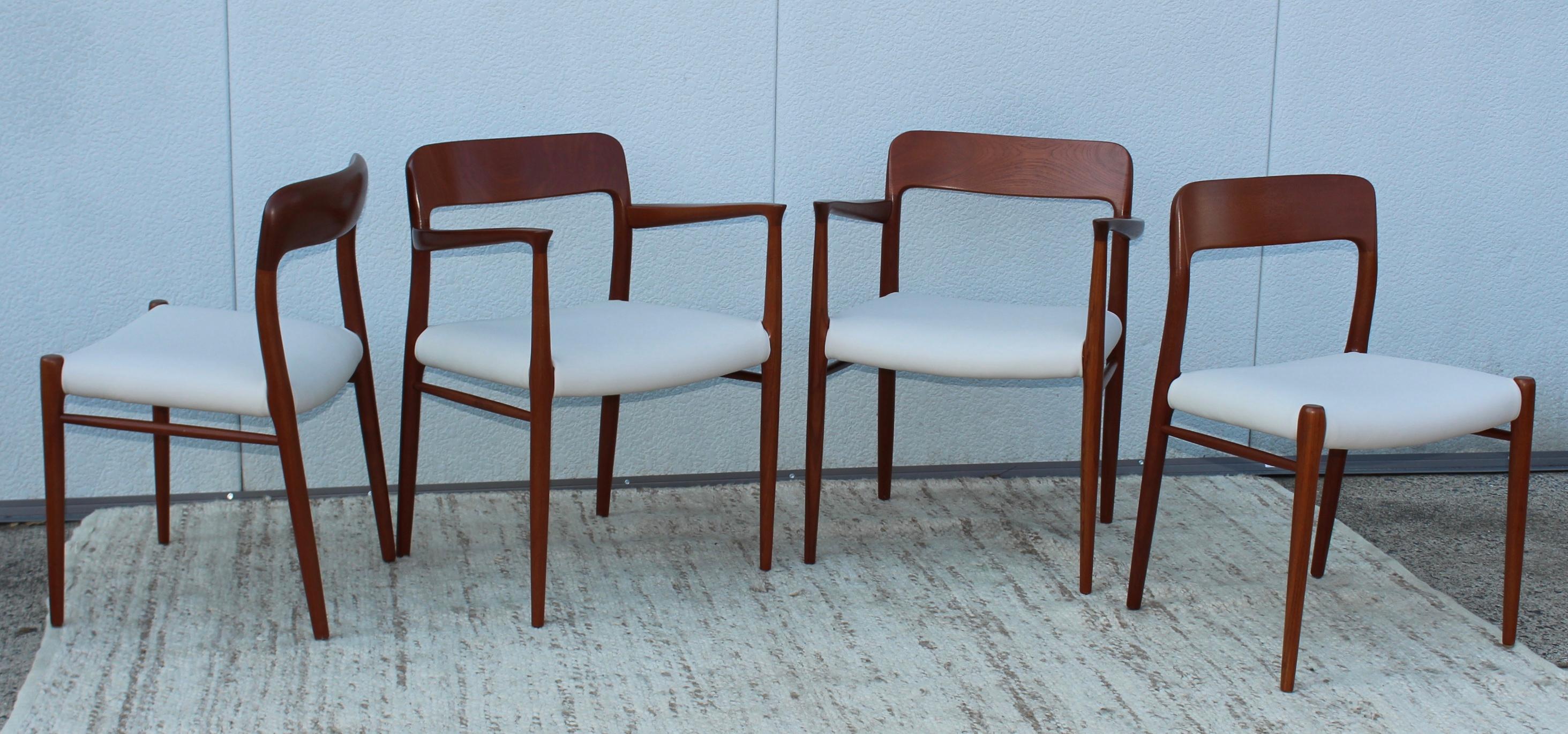 Stunning set of 4 Niels Otto Moller Model 75 teak and leather dining chairs, fully restored and re-upholstered in leather.

Side chairs measurements: width 19.5'' depth 17.5'' height 29.75'' seat 17.5''.