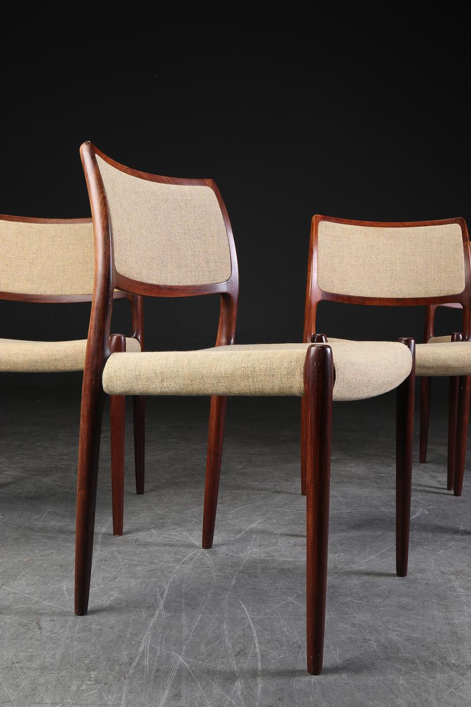 Mid-Century Modern Niels Otto Moller Rosewood Armchair Mod N° 80 Set of 4 For Sale