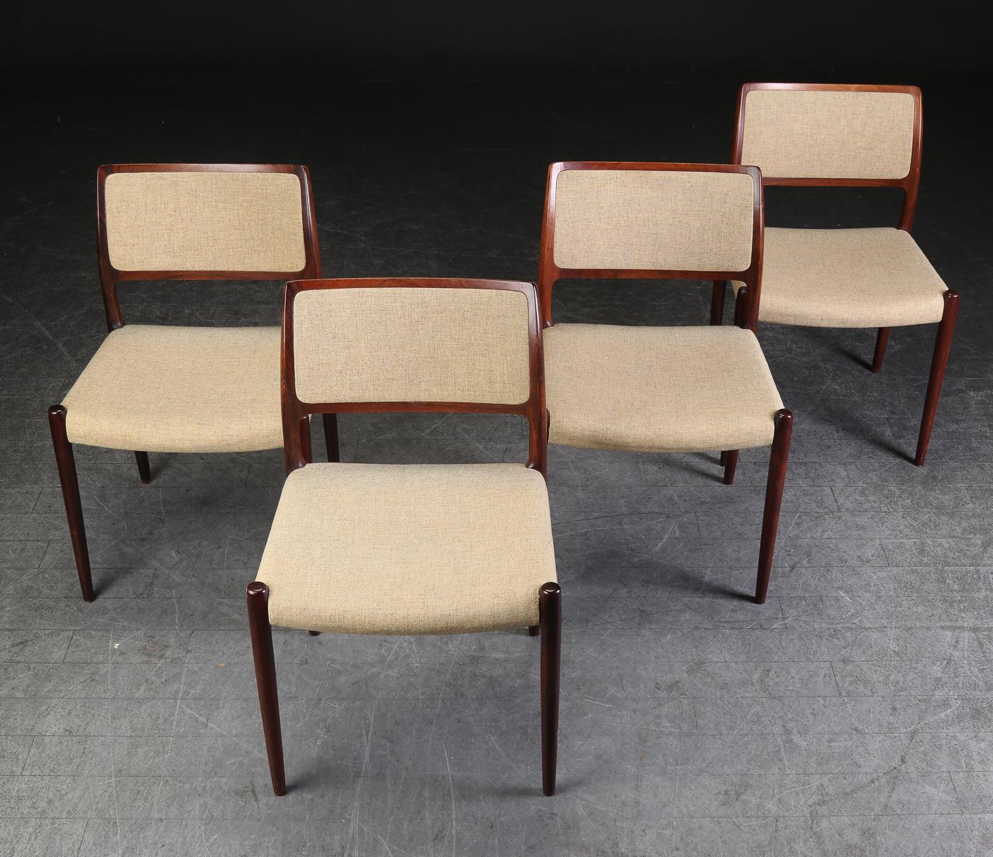Niels Otto Moller Rosewood Armchair Mod N° 80 Set of 4 In Good Condition For Sale In Paris, FR