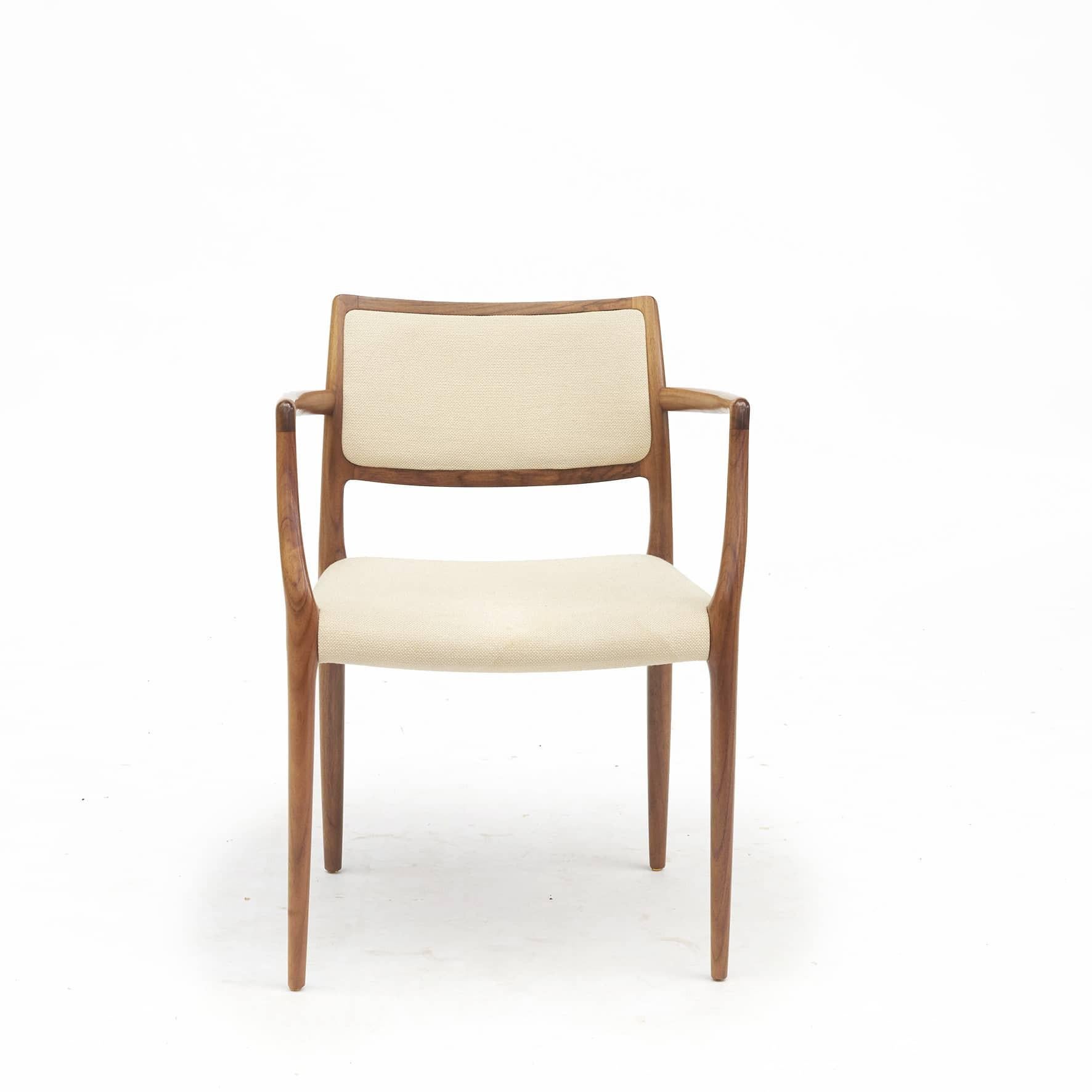 Niels Otto Møller 1920-1982.
Set of 6 Danish dining chairs designed by Niels O. Møller in the 1960s.
Model No. 65 in rosewood manufactured by J.L. Møllers in Denmark.
A Danish design icon showing best craftsmanship and beautiful sculptural