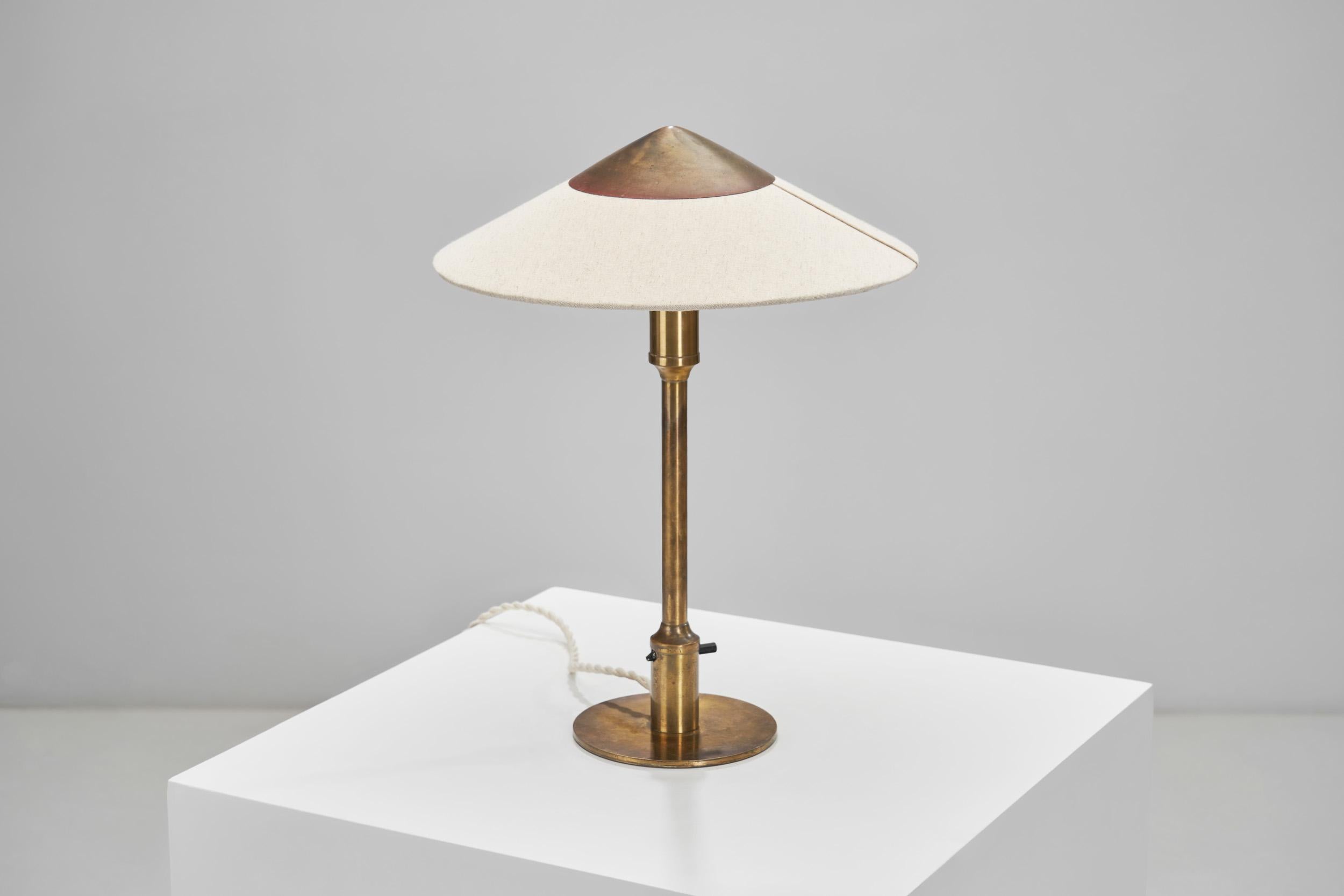 Niels Rasmussen Thykier “Kongelys T3” Table Lamp for Fog & Mörup, Denmark 1940s For Sale 3
