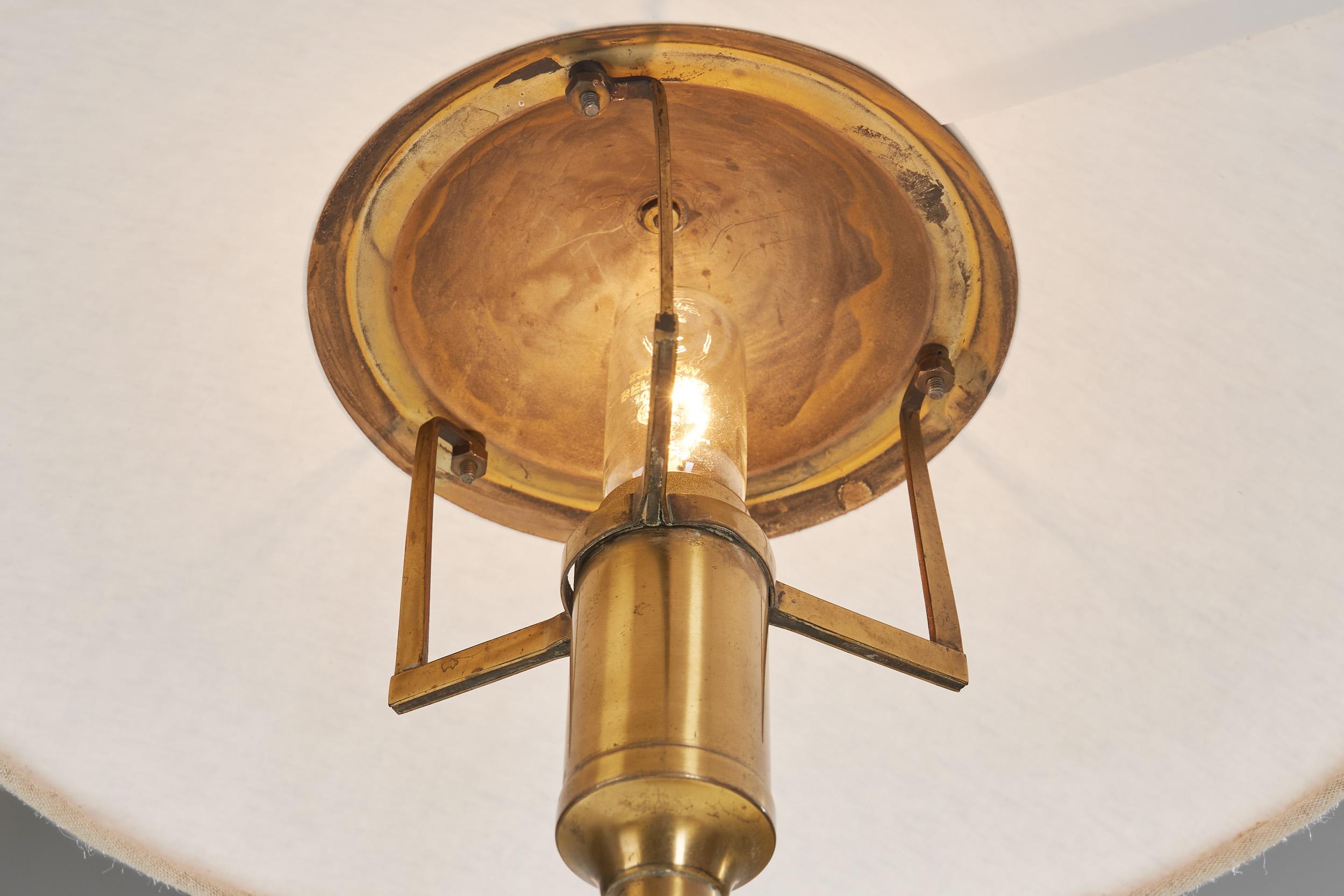 Niels Rasmussen Thykier “Kongelys T3” Table Lamp for Fog & Mörup, Denmark 1940s For Sale 9