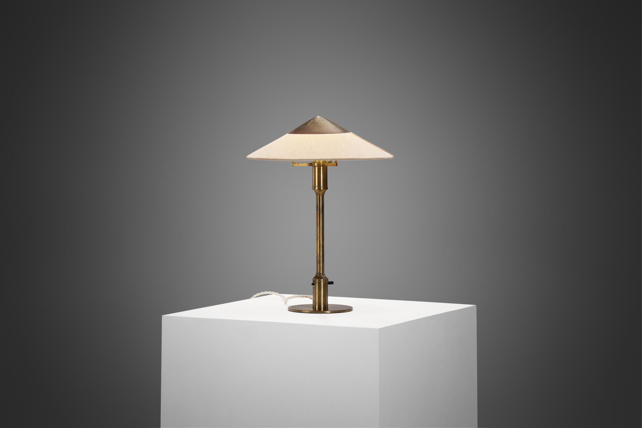 Niels Rasmussen Thykier “Kongelys T3” Table Lamp for Fog & Mörup, Denmark 1940s For Sale 1