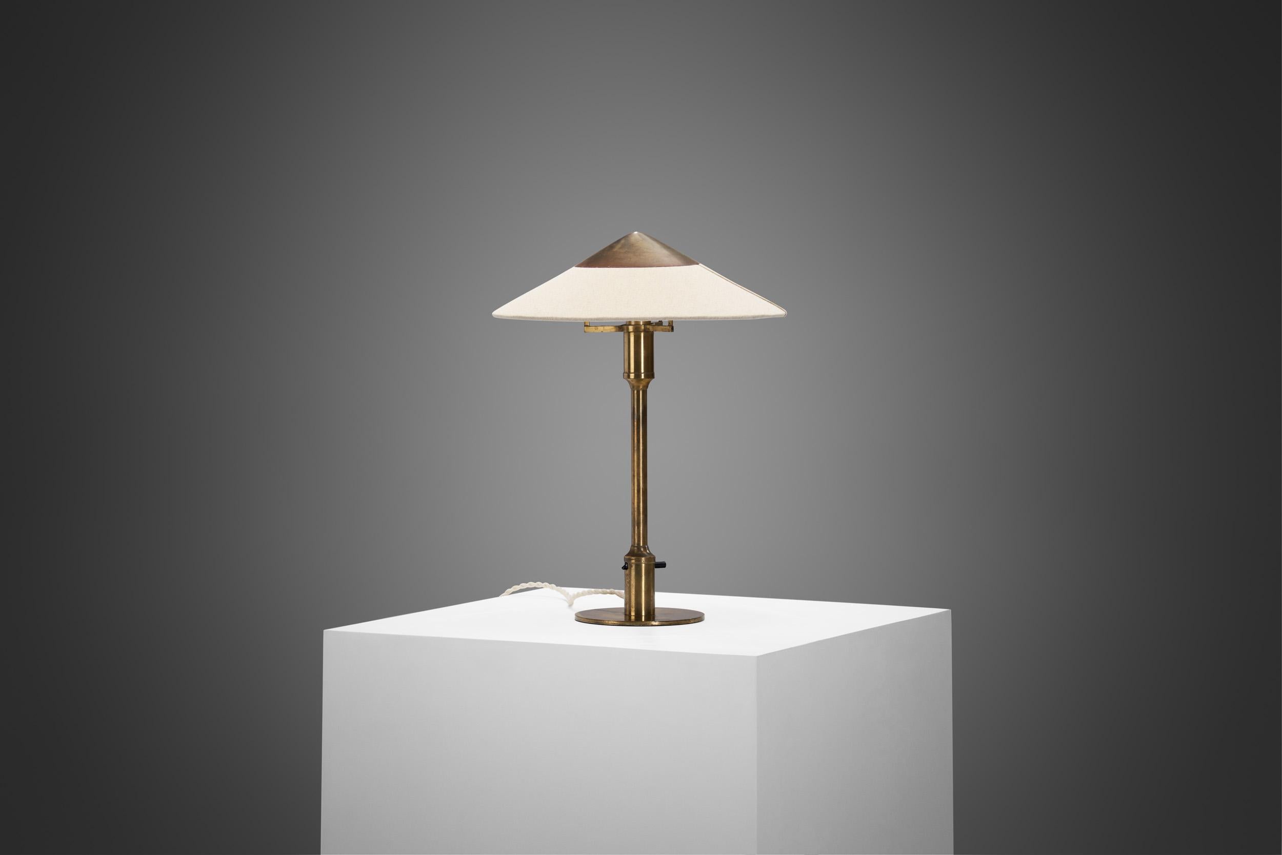 Niels Rasmussen Thykier “Kongelys T3” Table Lamp for Fog & Mörup, Denmark 1940s For Sale 2