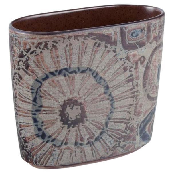 Niels Thorsson per Royal Copenhagen. Vaso "Baca" in maiolica. 1970s
