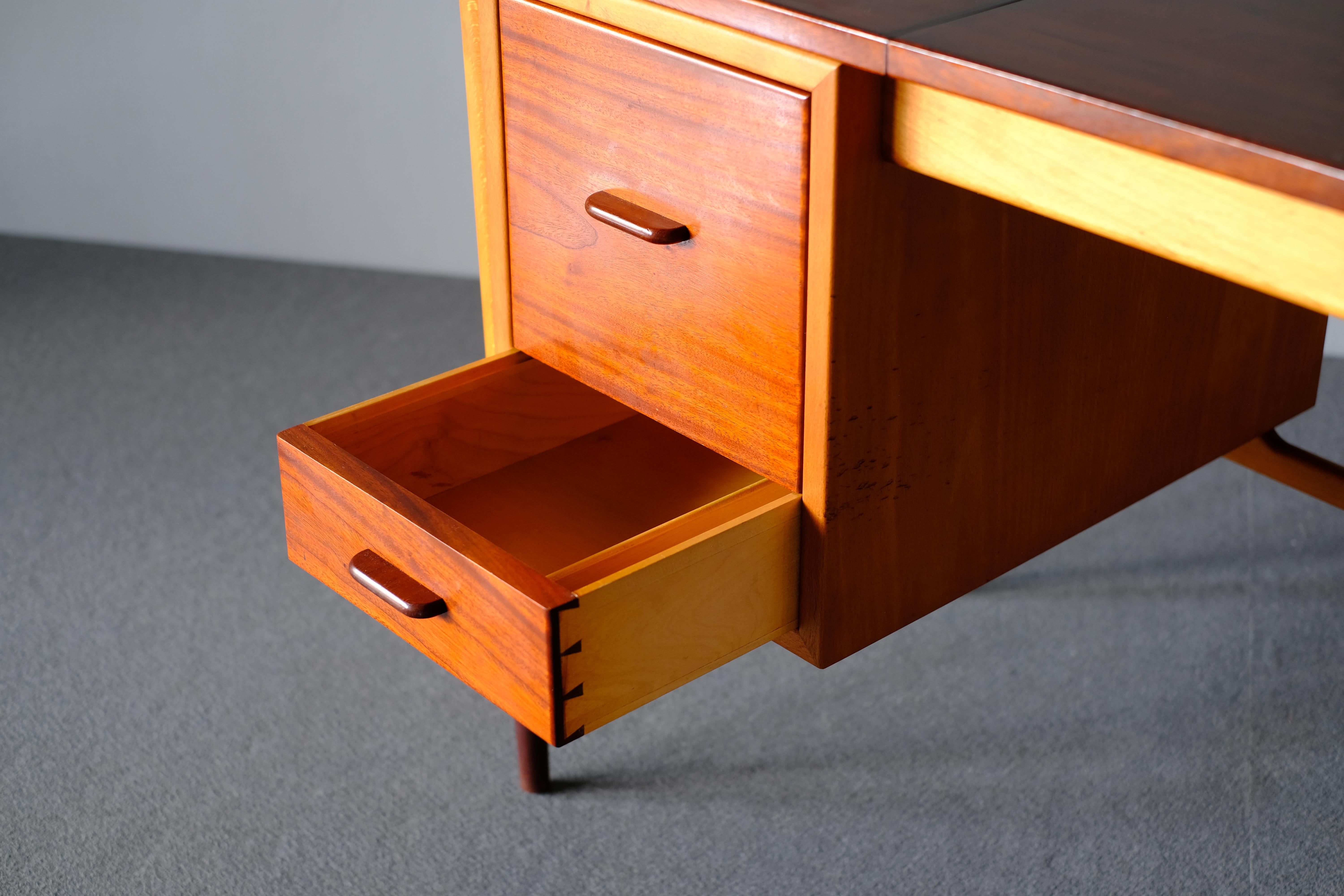 Niels Vodder, Beech and Mahogany Dressing Table In Good Condition In Singapore, SG