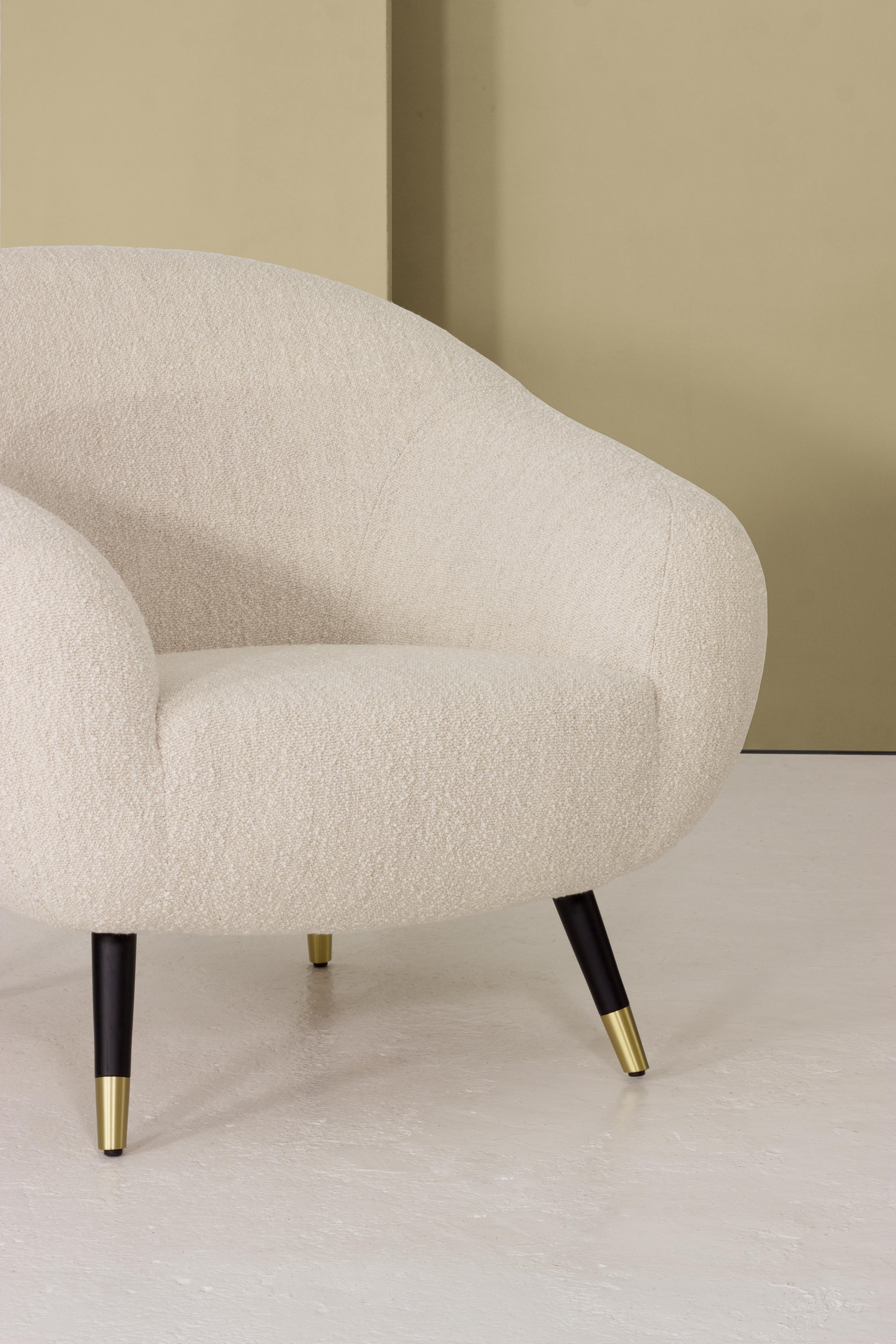 Niemeyer Armchair, Bouclé and Brass, Insidherland by Joana Santos Barbosa For Sale 3