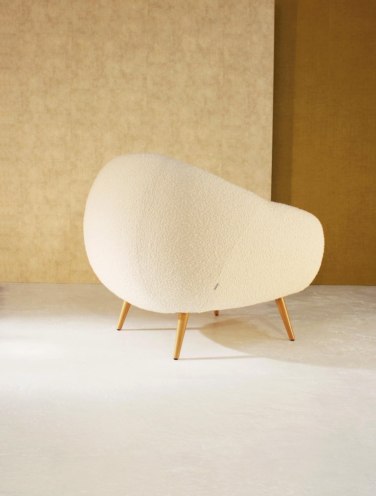 Niemeyer Armchair, Bouclé and Oak, Insidherland by Joana Santos Barbosa In New Condition For Sale In Maia, Porto