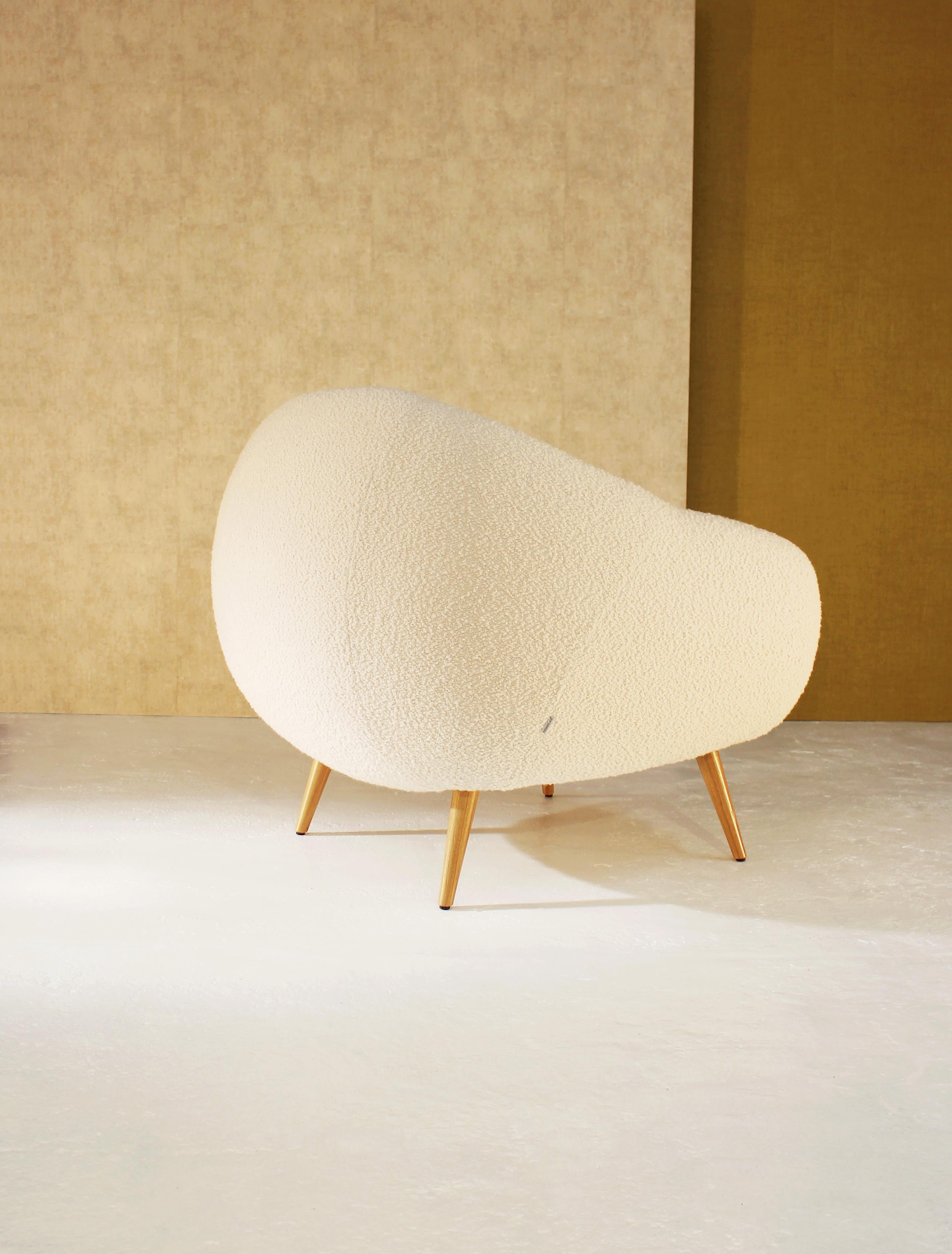 Contemporary Niemeyer Armchair, Oak & COM, Insidherland by Joana Santos Barbosa For Sale