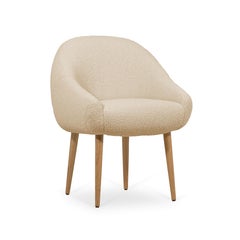 Mid-Century Modern beige bouclé oak Niemeyer dining chair by InsidherLand
