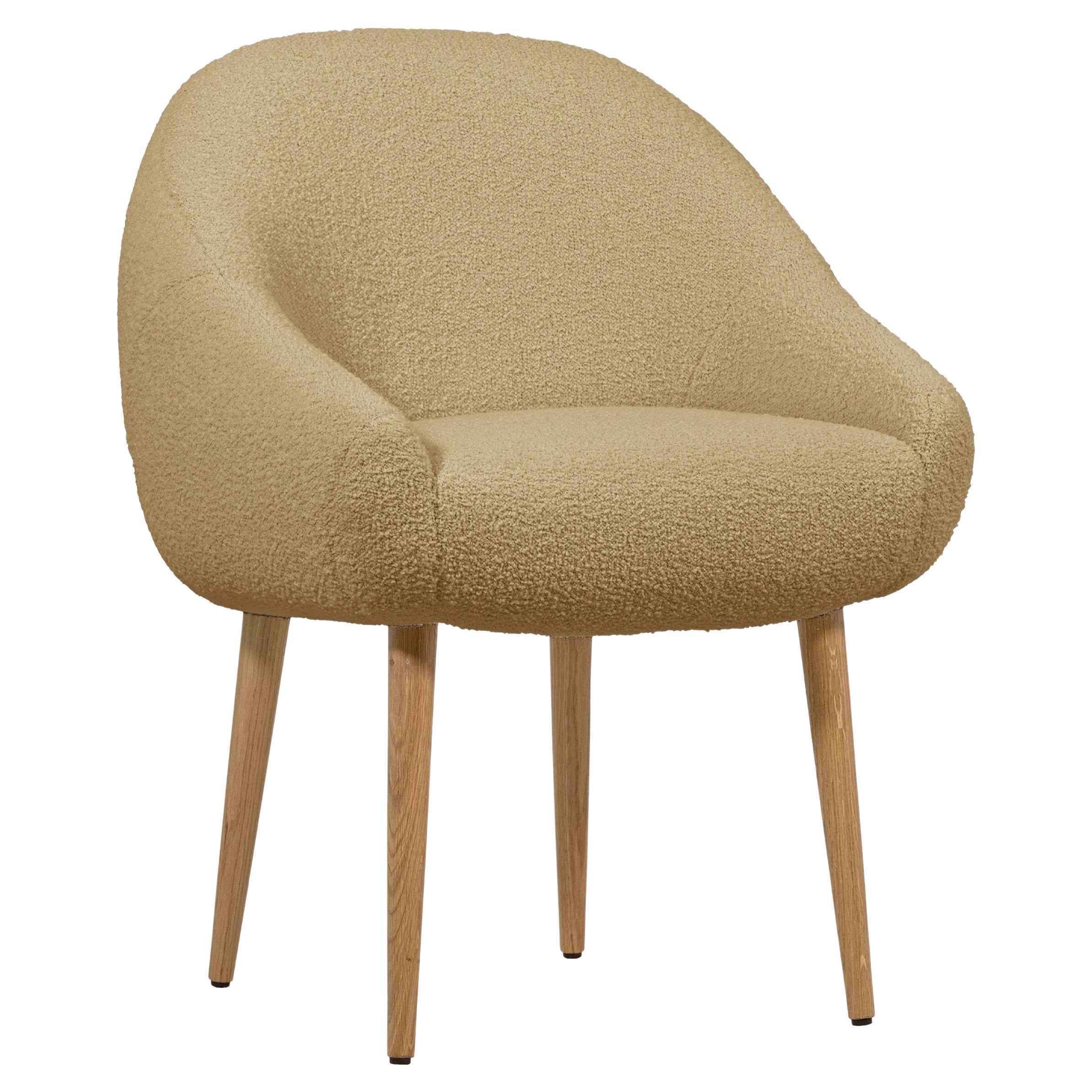 Sedia da pranzo Niemeyer, Bouclé e Oak, Insidherland di Joana Santos Barbosa