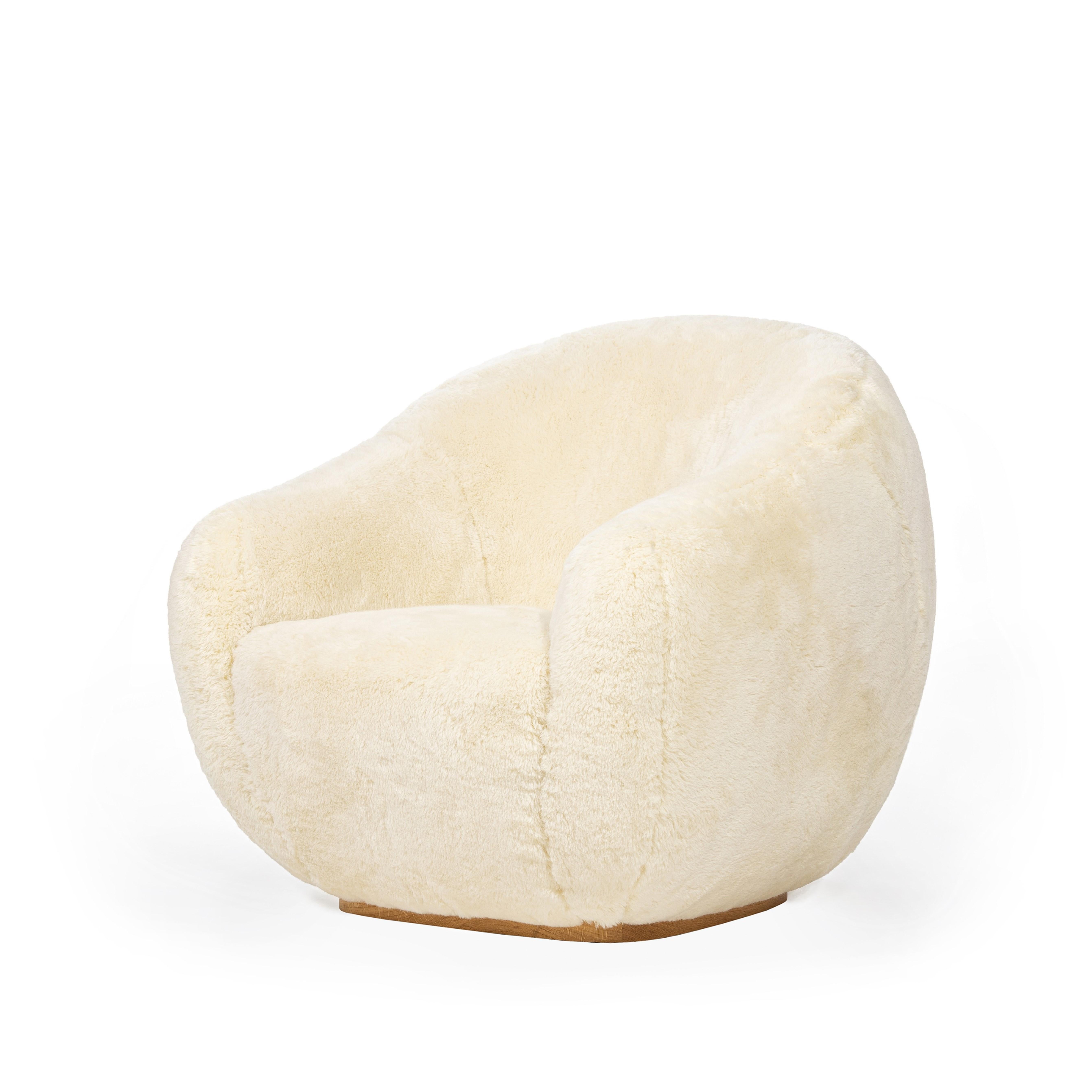 Niemeyer II Armchair and Stool, Fur, InsidherLand by Joana Santos Barbosa For Sale 8