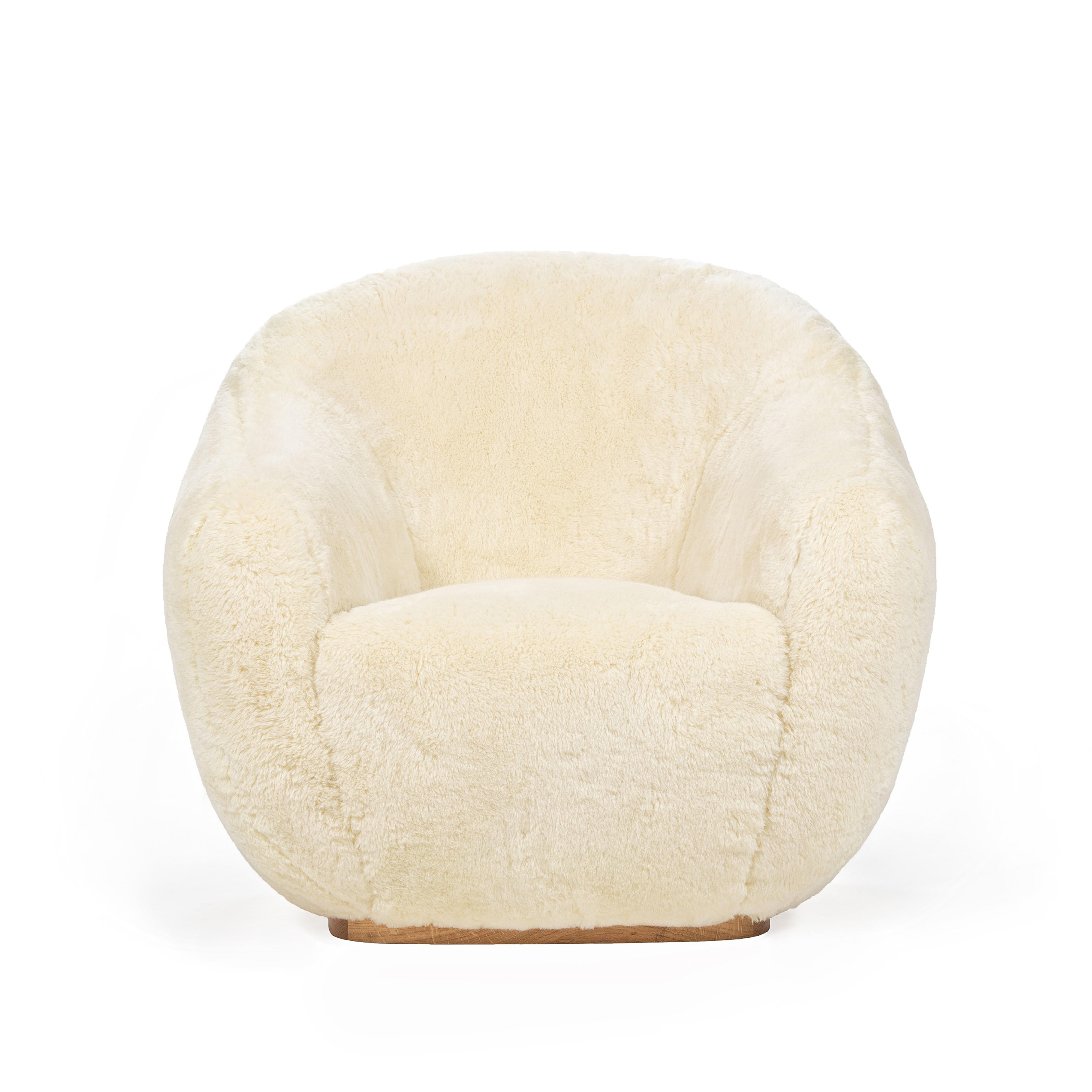 Niemeyer II Armchair and Stool, Fur, InsidherLand by Joana Santos Barbosa For Sale 7