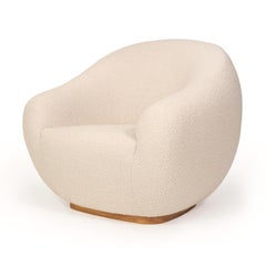 Mid-Century Modern curved white bouclé oak Niemeyer II armchair by InsidherLand