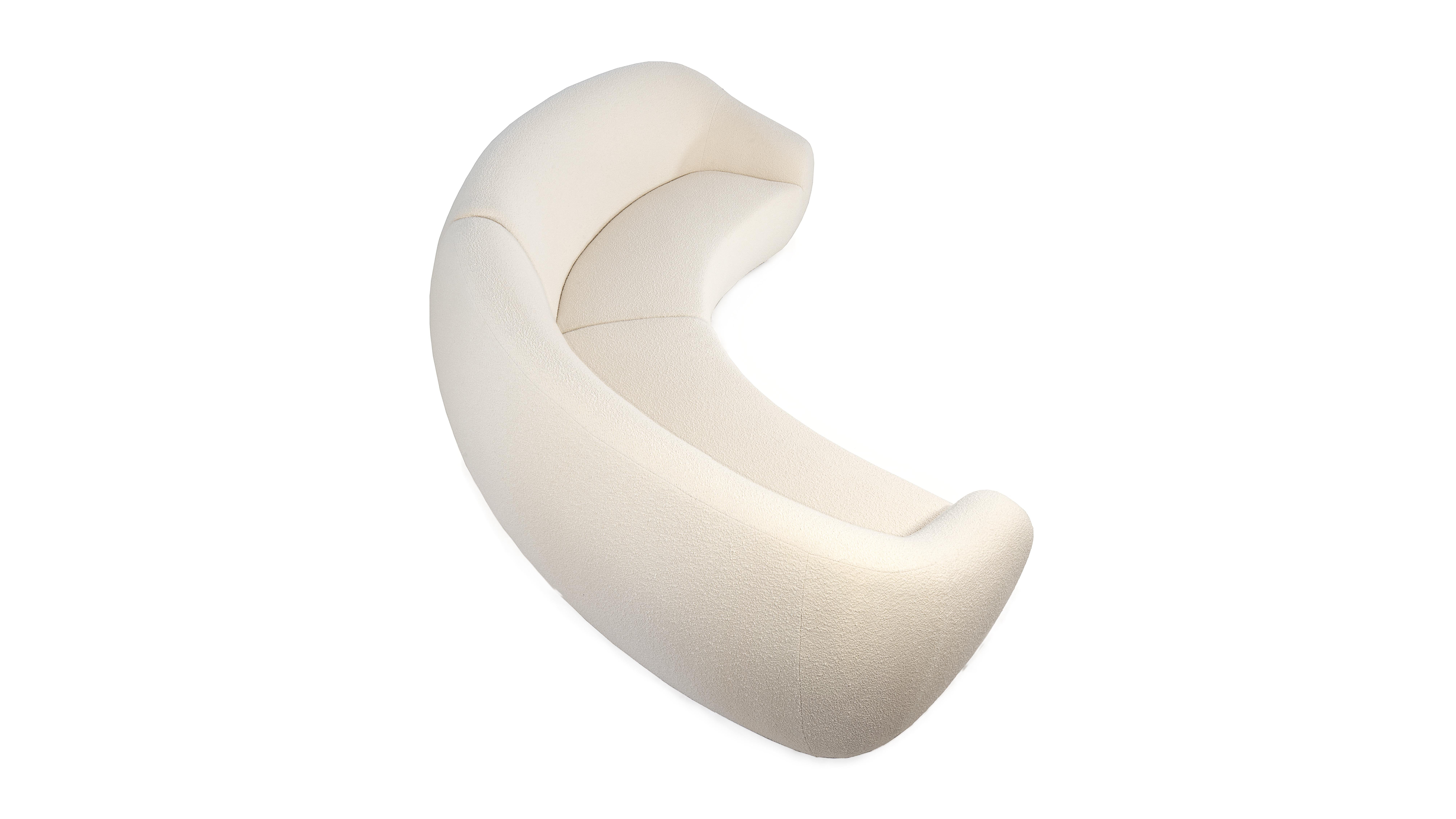Contemporary Niemeyer II Round Sofa by InsidherLand For Sale
