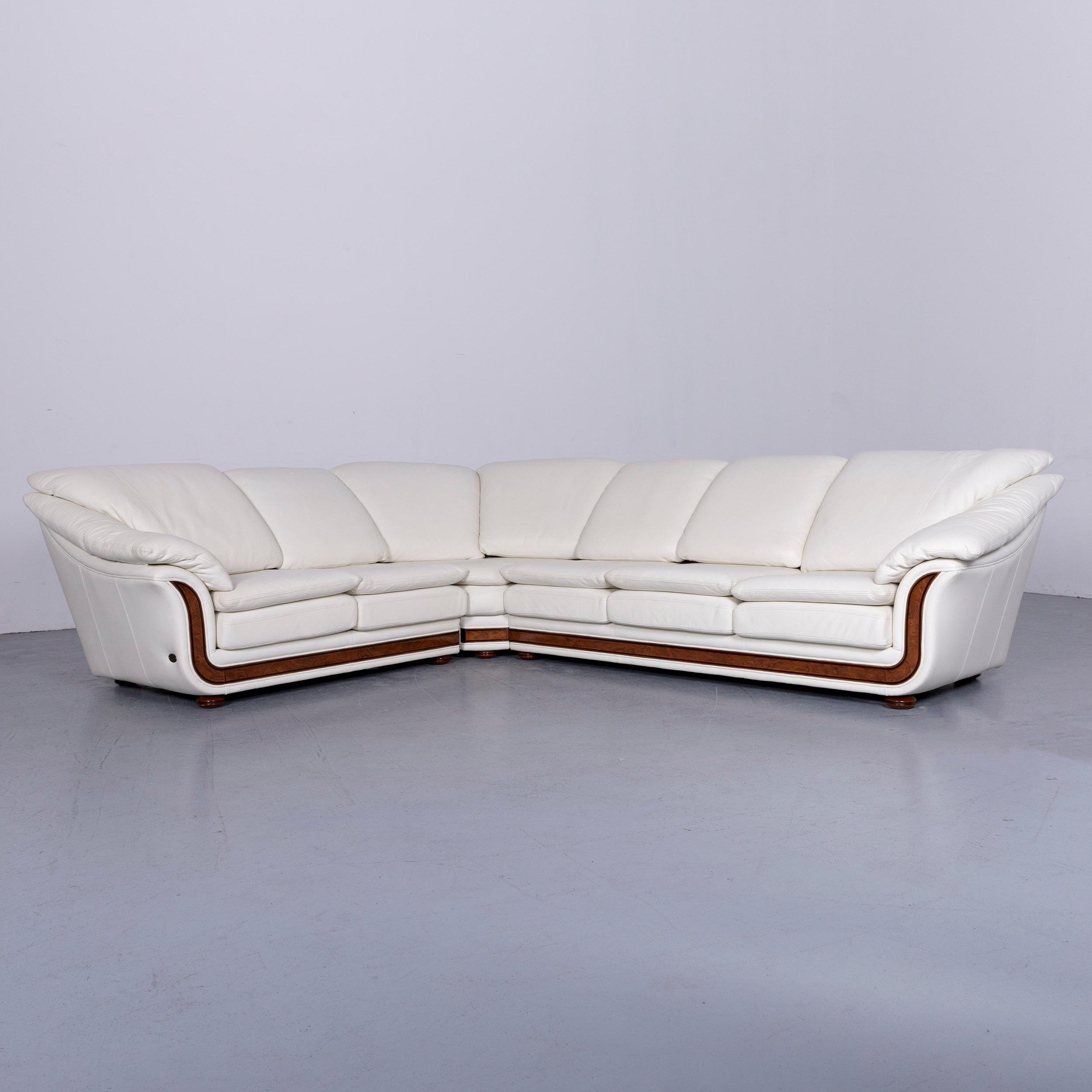We bring to you an Nieri Corniche designer leather sofa white corner-sofa couch.