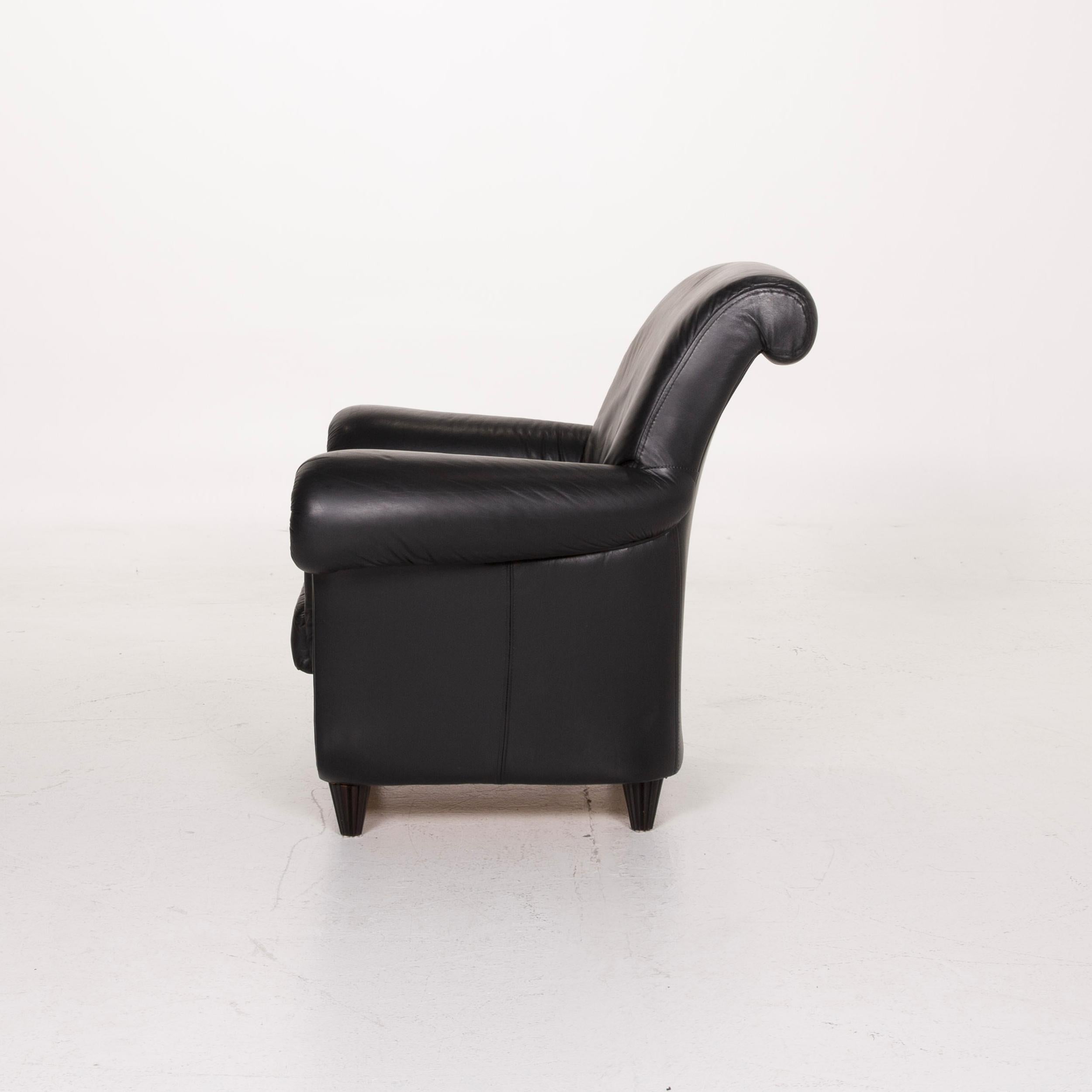 Nieri Leather Armchair Black For Sale 4
