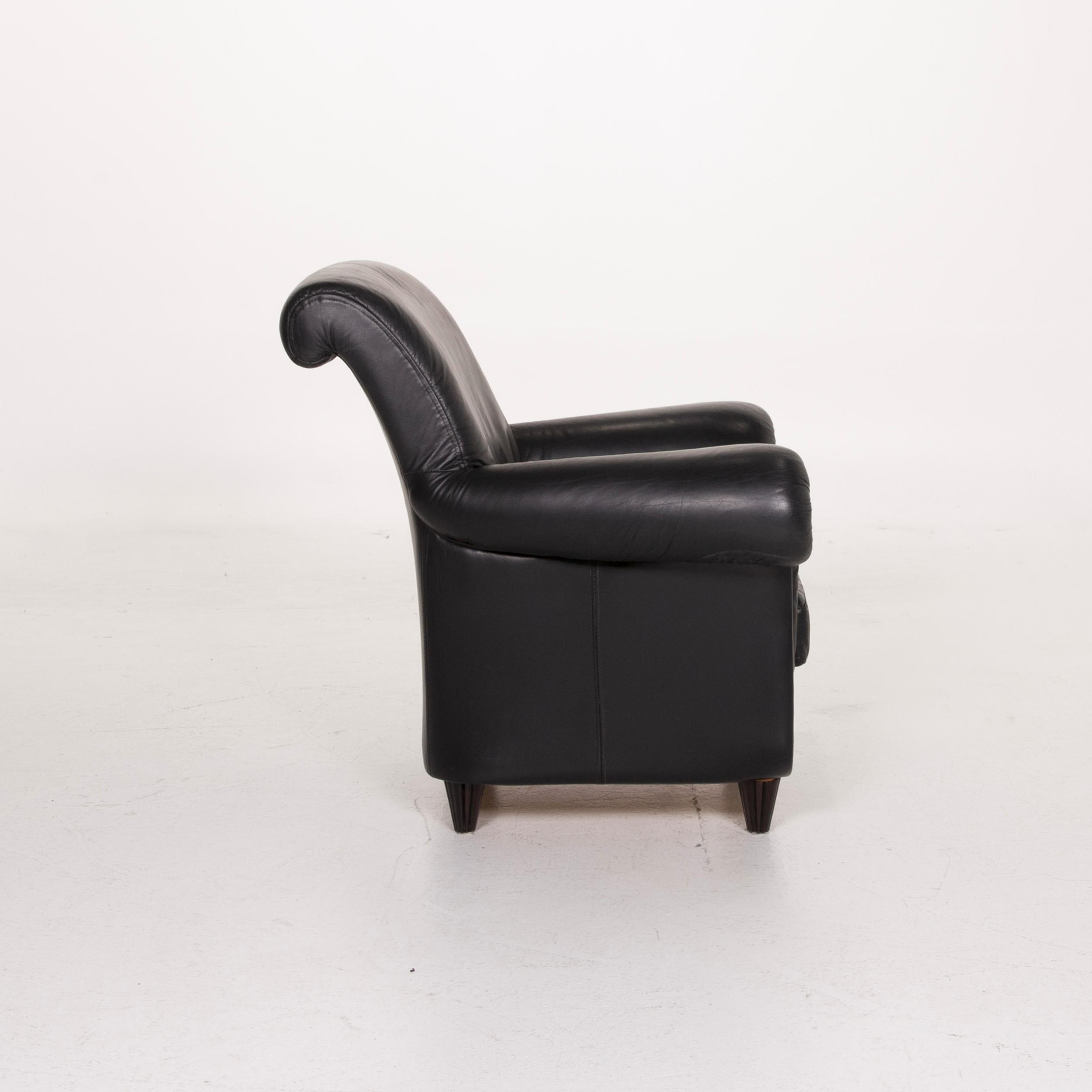Nieri Leather Armchair Black For Sale 2