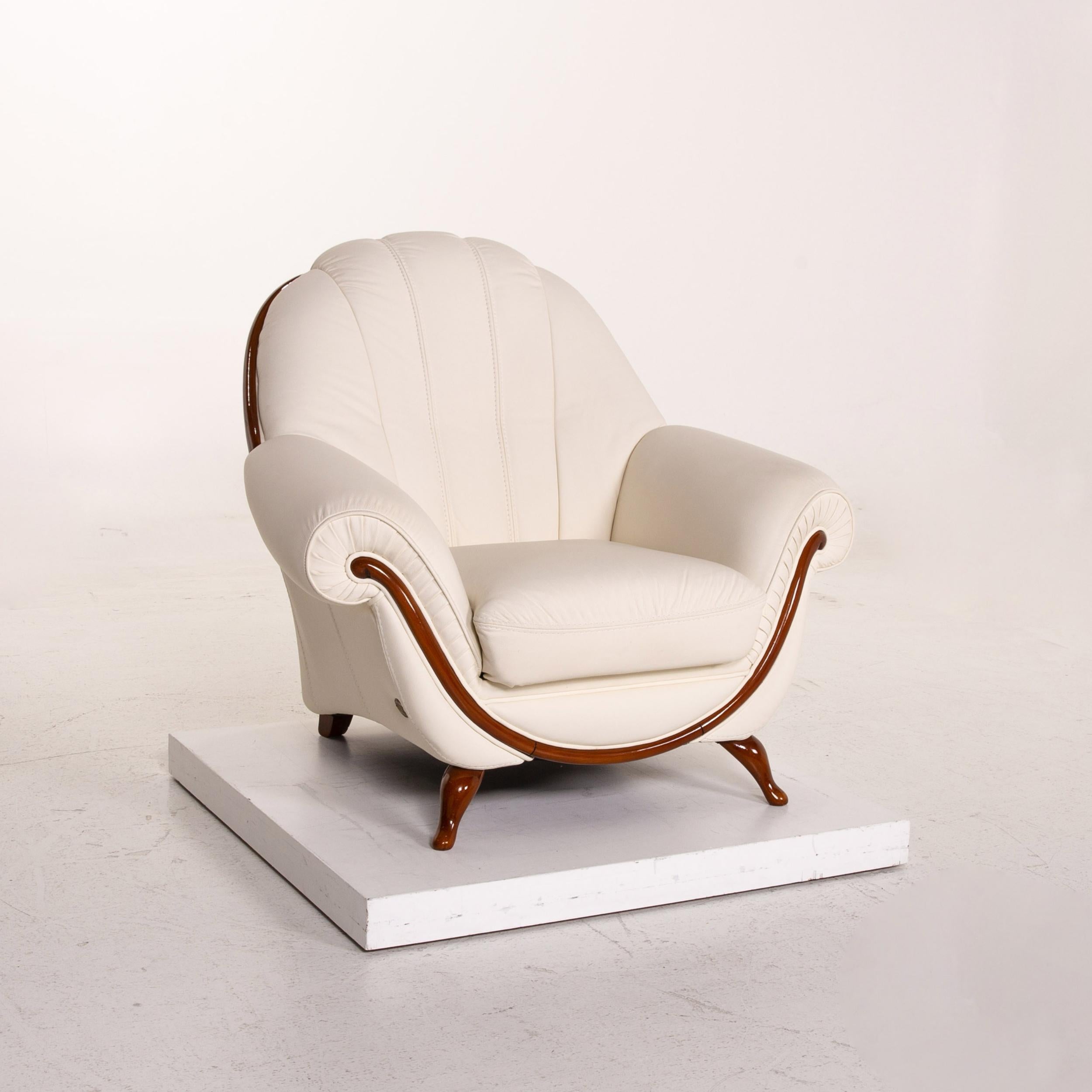 Contemporary Nieri Leather Armchair Cream For Sale