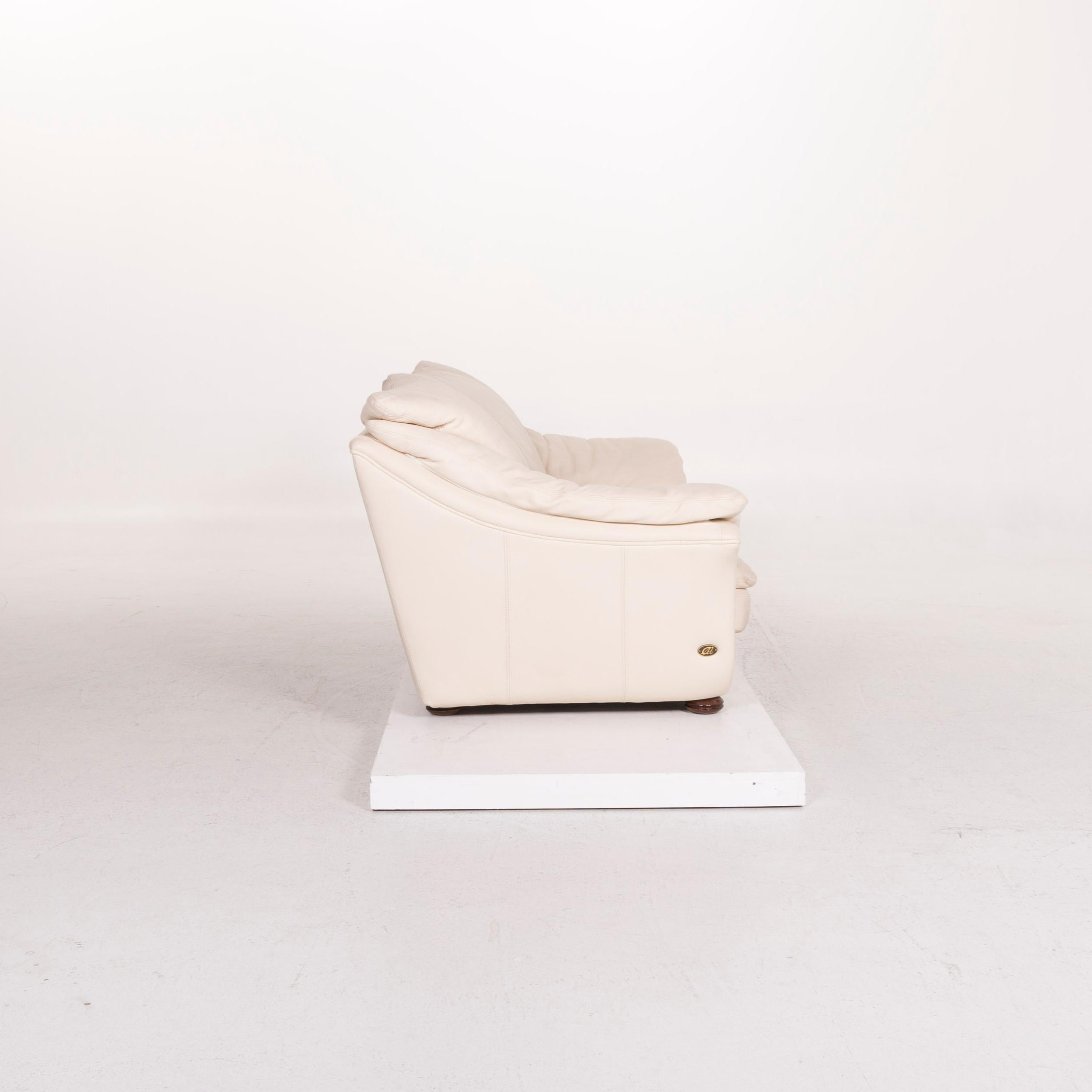 Contemporary Nieri Leather Sofa Cream Two-Seat For Sale