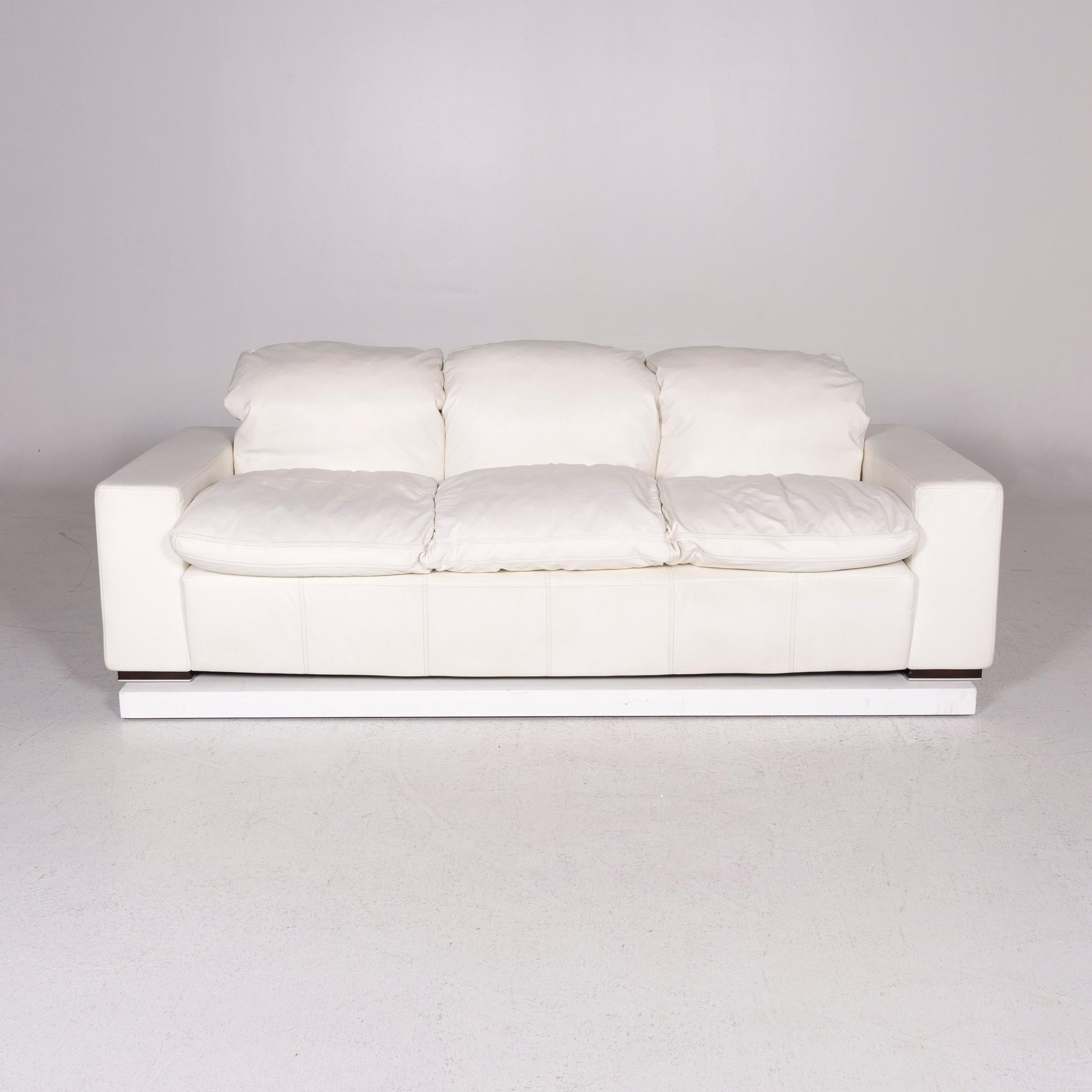 Nieri Leather Sofa White Three-Seat Couch 3