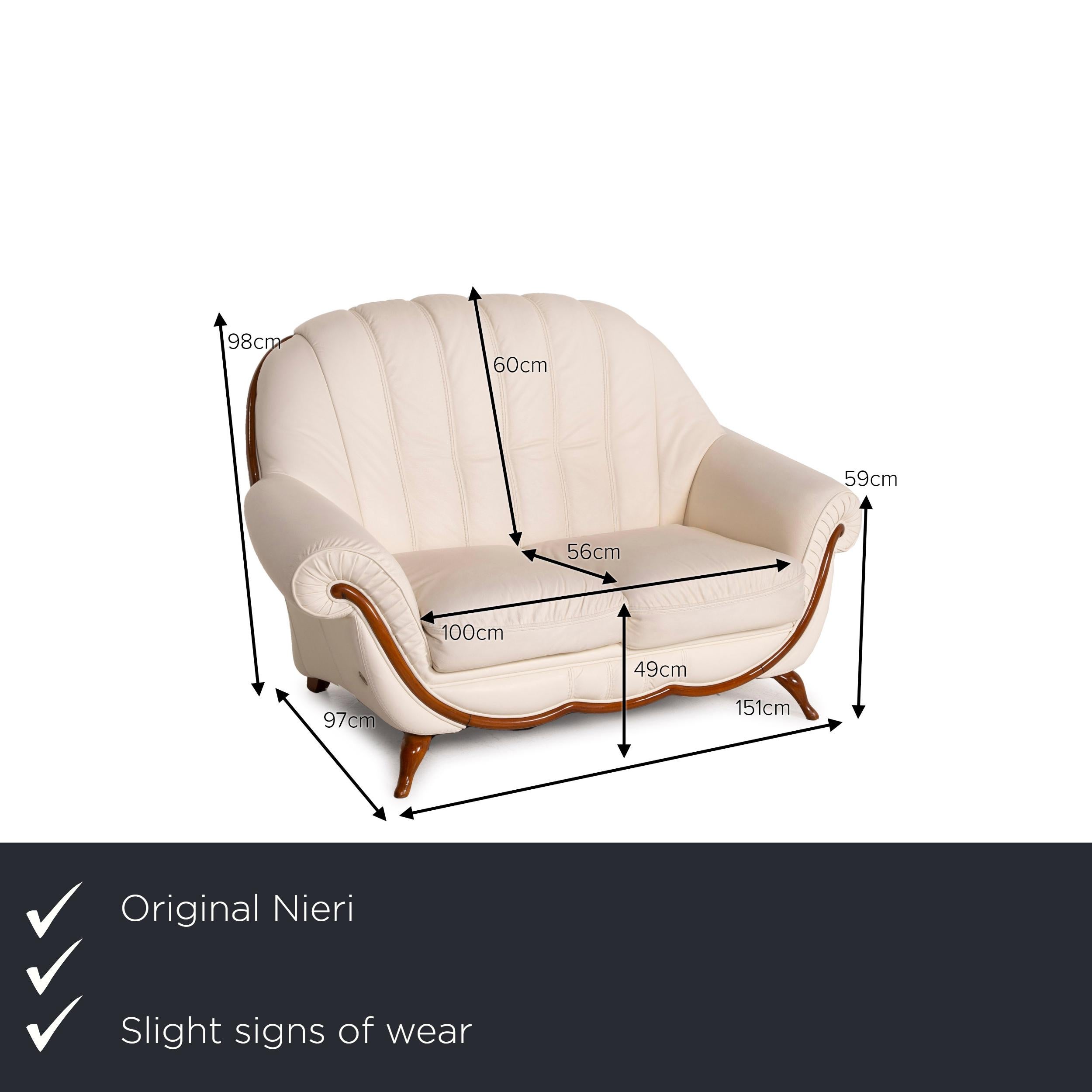 Wir präsentieren Ihnen ein Nieri Zweisitzer-Sofa.

Produktabmessungen in Zentimetern:

Tiefe 97
Breite 151
Höhe 98
Sitzhöhe 41
Resthöhe 59
Sitztiefe 56
Sitzbreite 100
Rückenhöhe 60.
 
 
    
