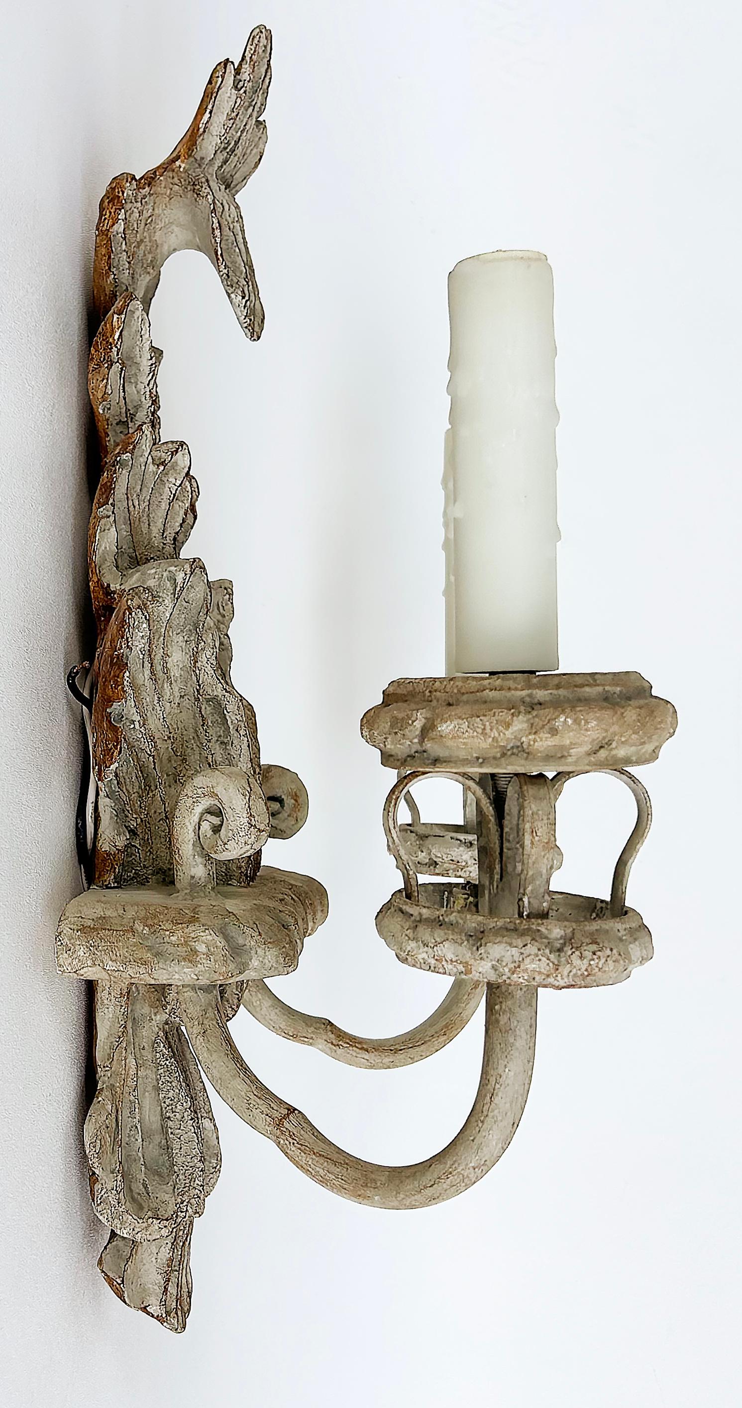 Patinato Nierman Weeks Faux Wood Acanthus Leaf Scones for Luminaire. 2 Pairs Available in vendita