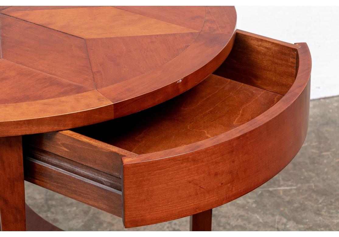 Incrusté Table d'appoint ronde Niermann Weeks Cherry Starburst Top en vente
