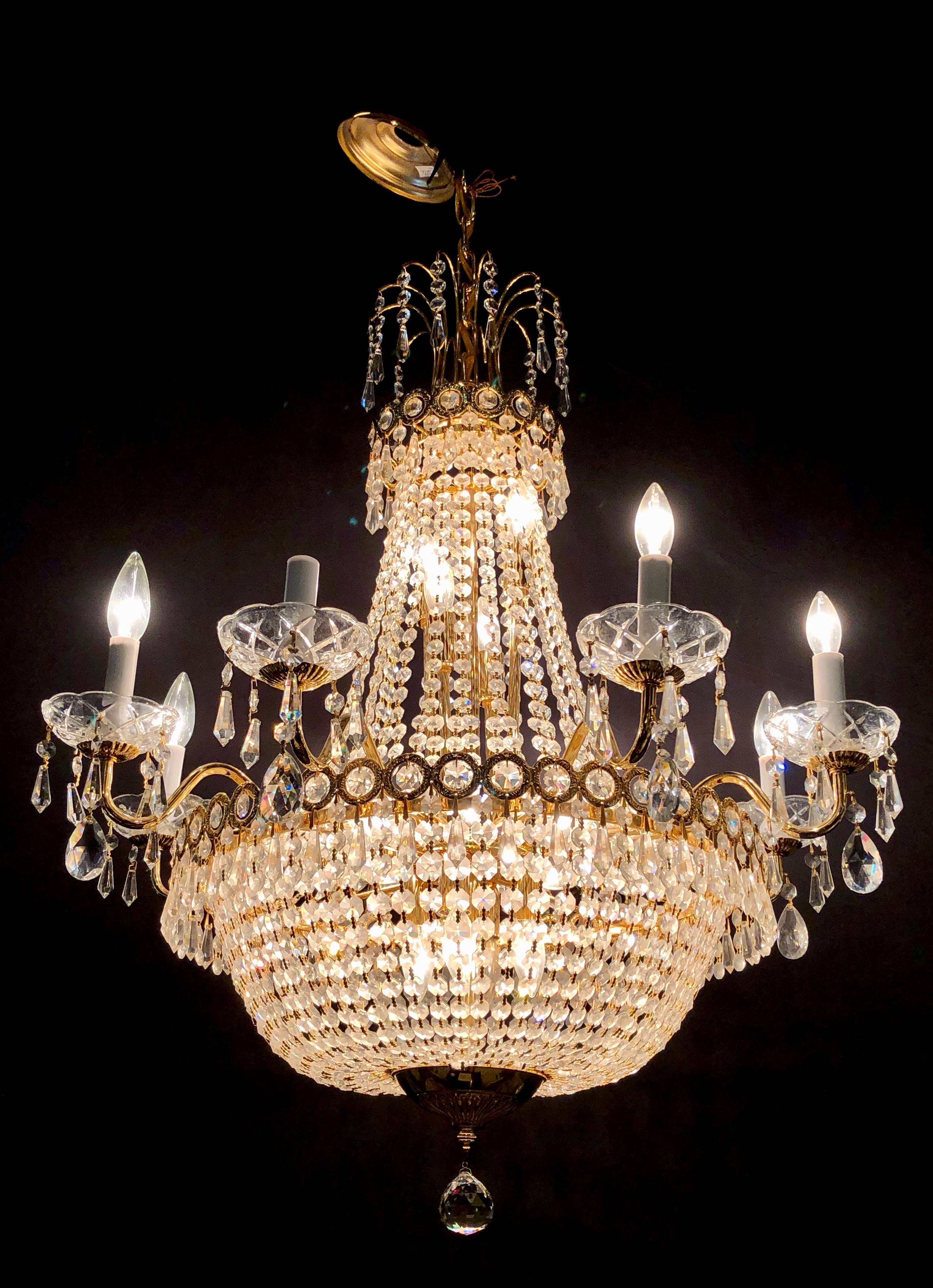 Niermann Weeks Hollywood Regency Chandelier, Bronze and Crystal Draping Crystal In Good Condition In Stamford, CT