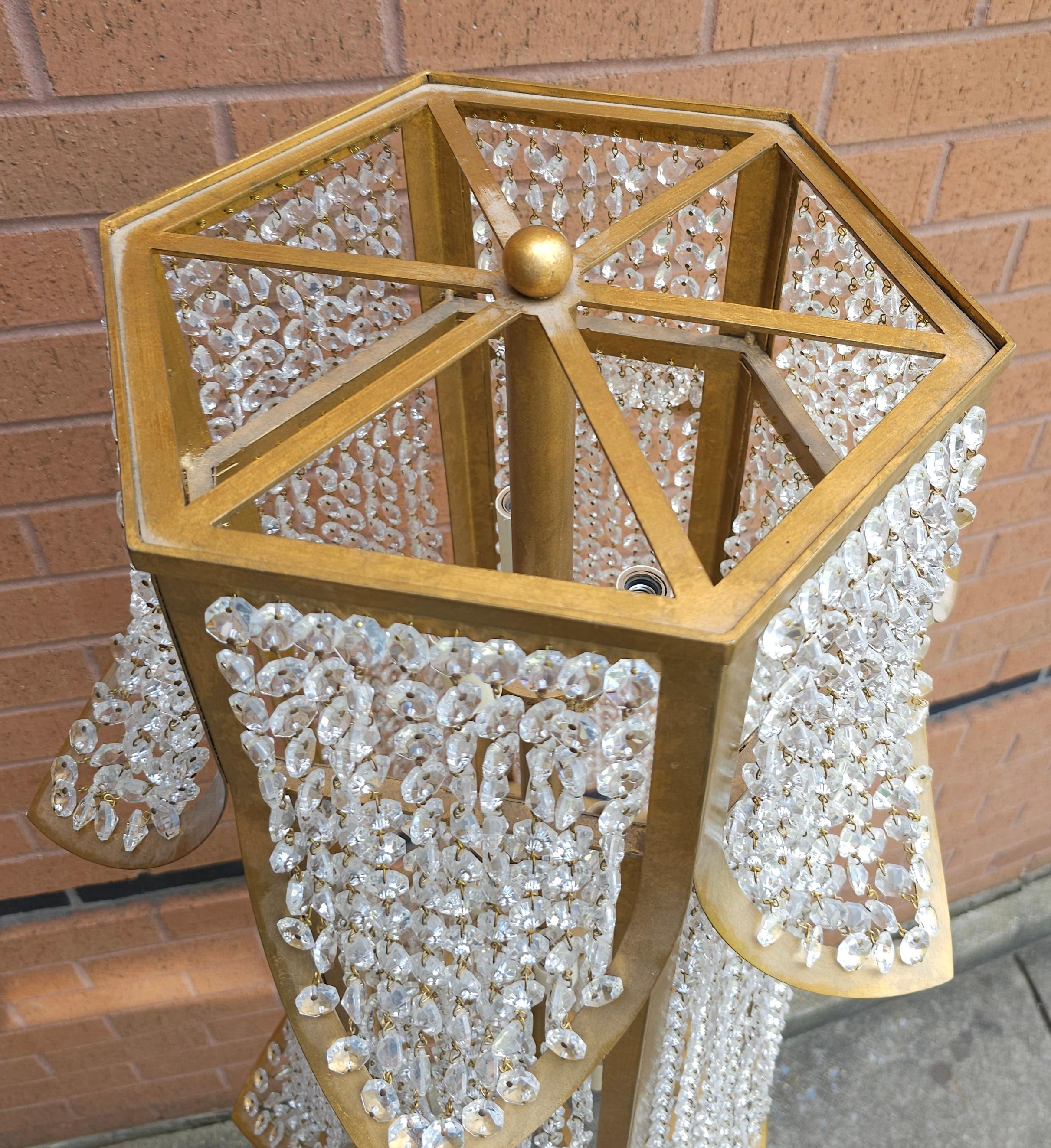 Lampadaire Lulu Niermann Weeks à neuf lumières en cristal et métal doré en vente 2