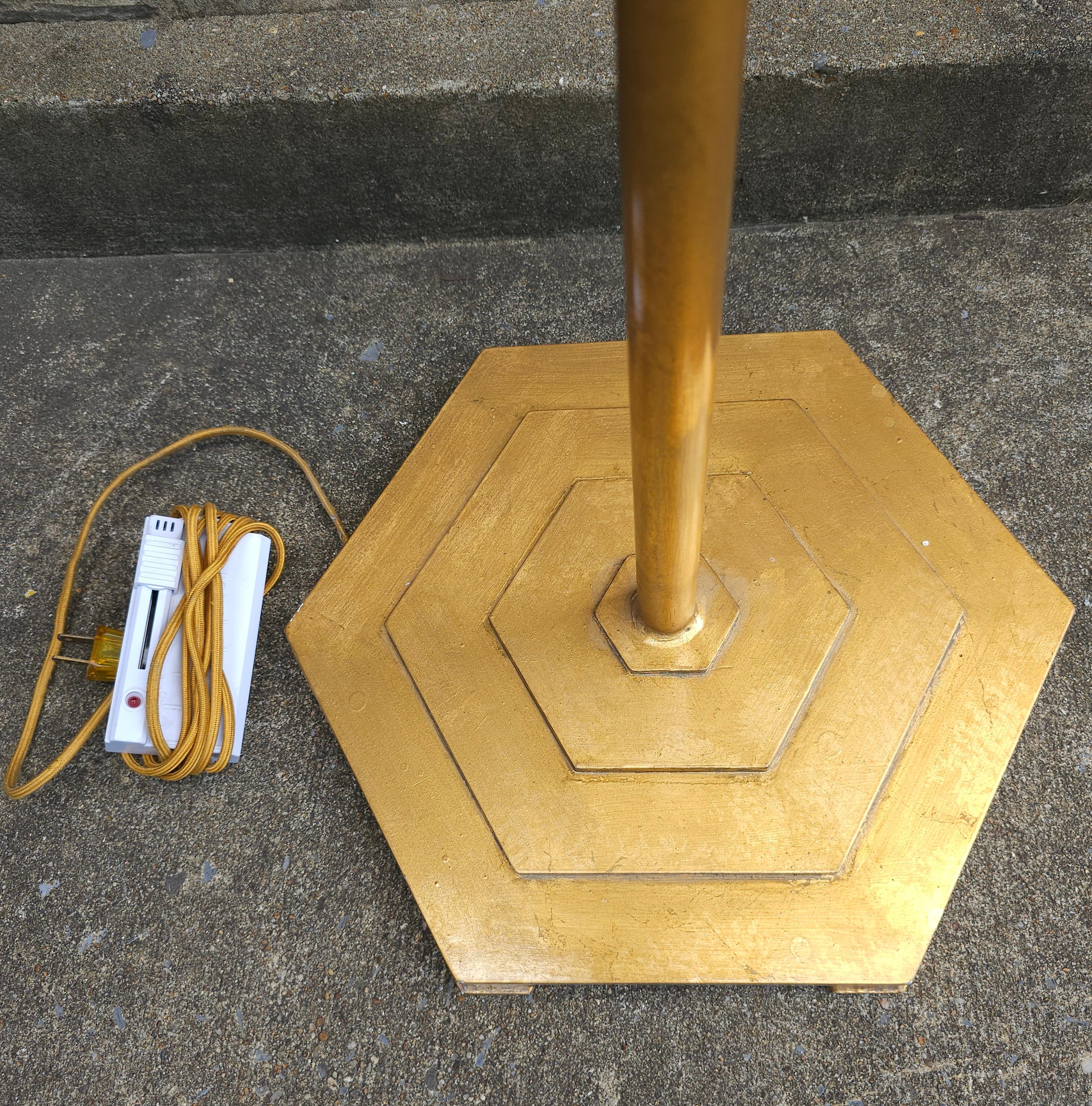 Lampadaire Lulu Niermann Weeks à neuf lumières en cristal et métal doré en vente 5