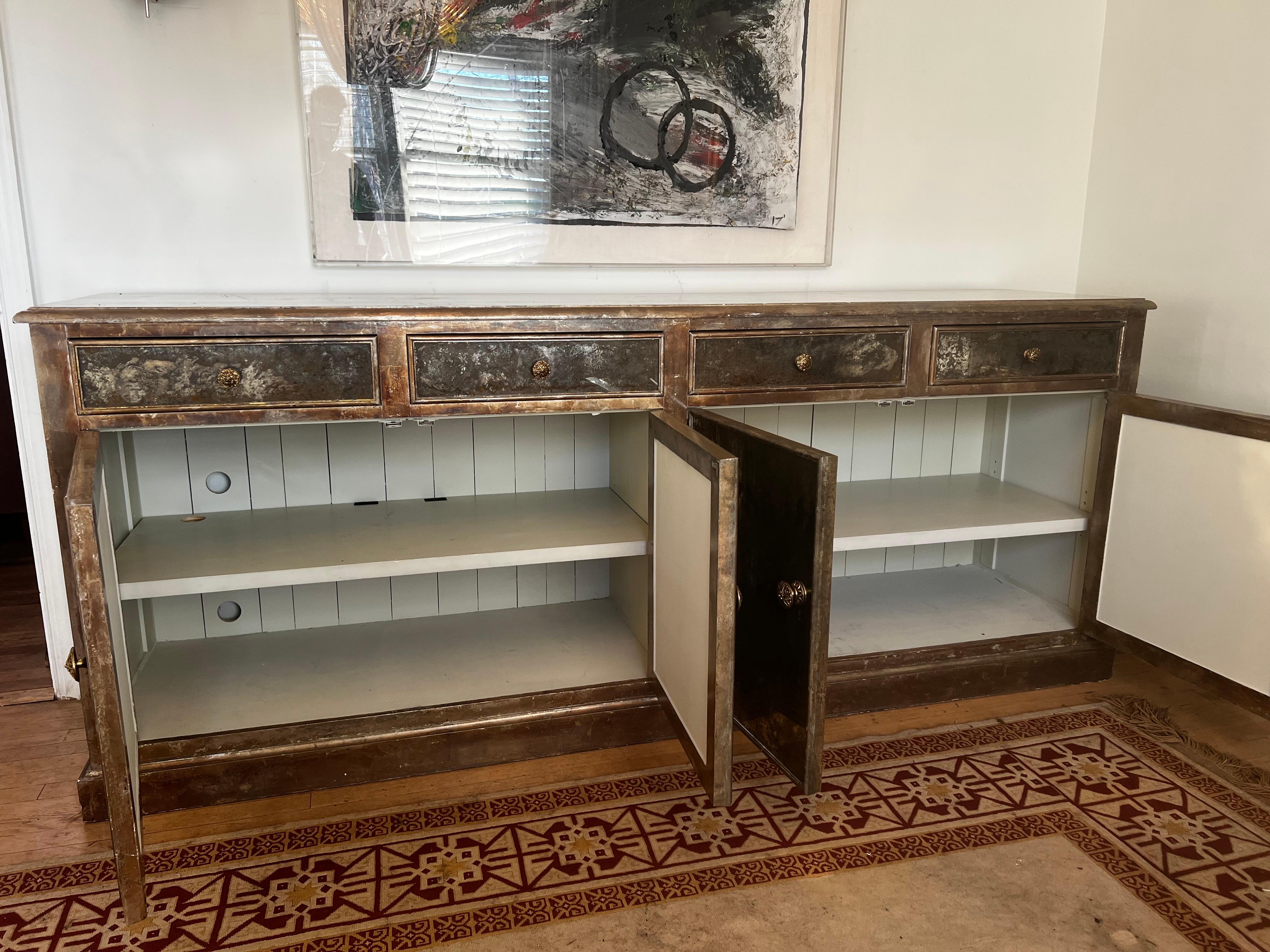 Credenza/Buffet a specchio Niermann Weeks - Finitura foglia oro antico veneziano in vendita 1