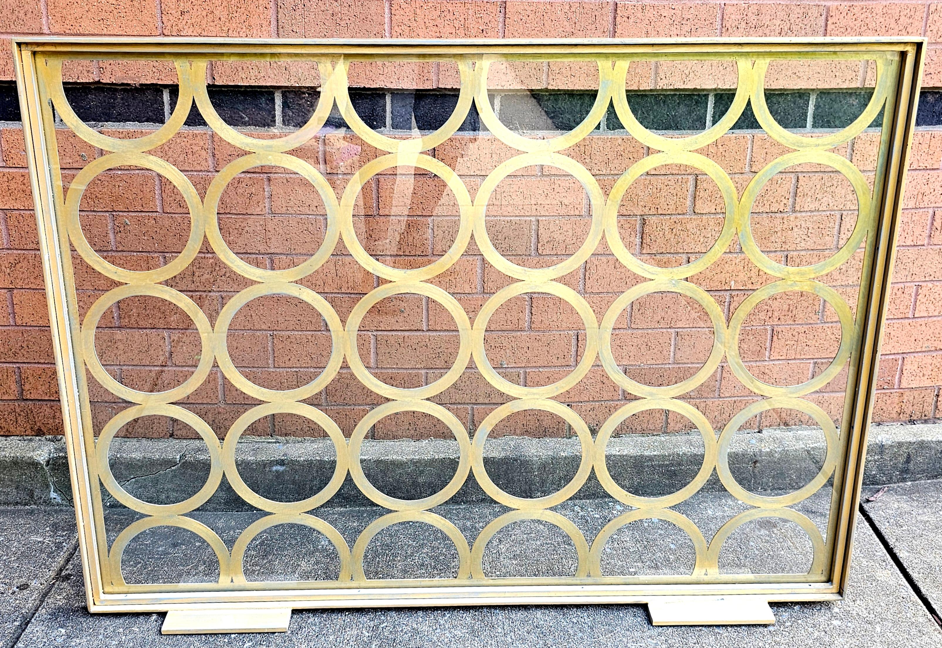 Niermann Weeks Monterey Gold Leaf Metal and Glass Fire Screen In Excellent Condition For Sale In Germantown, MD