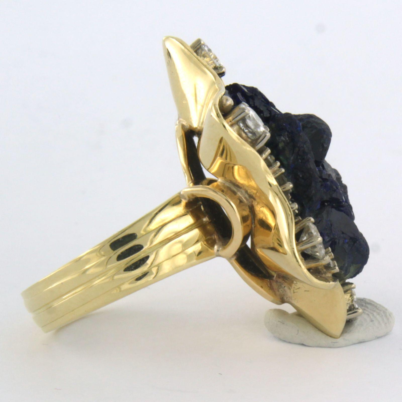18k yellow gold ring set with azurite and brilliant-cut diamonds up to 1.10 ct - F/G - VS/SI - ring size US 8 - EU 18.25 (57)

Detailed description

The front of the ring is 3.0 cm wide and 1.2 cm high.

Ring size US 8 - EU 18.25 (57). The ring can