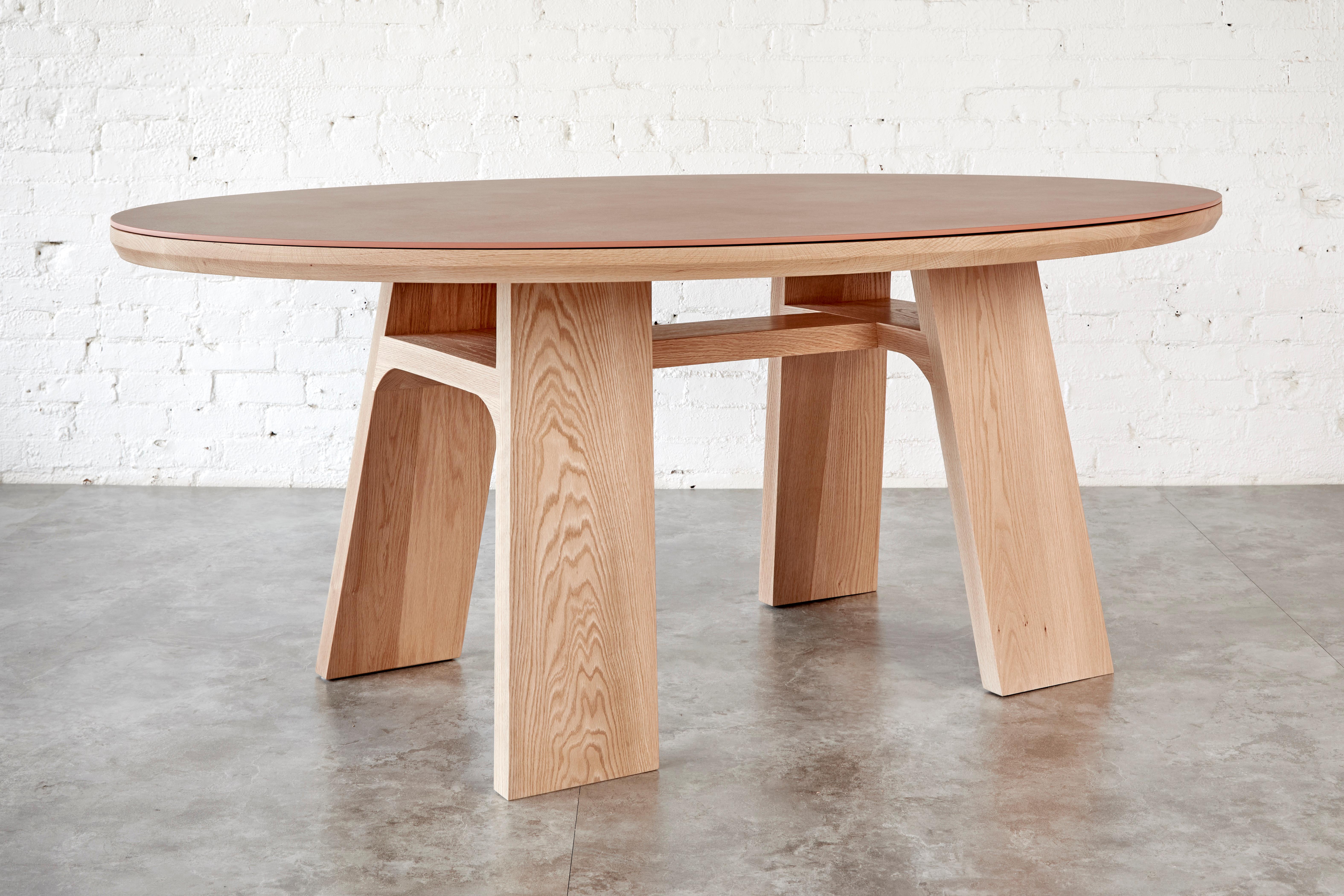 Nieves Esstisch von Autonomous Furniture im Angebot 2