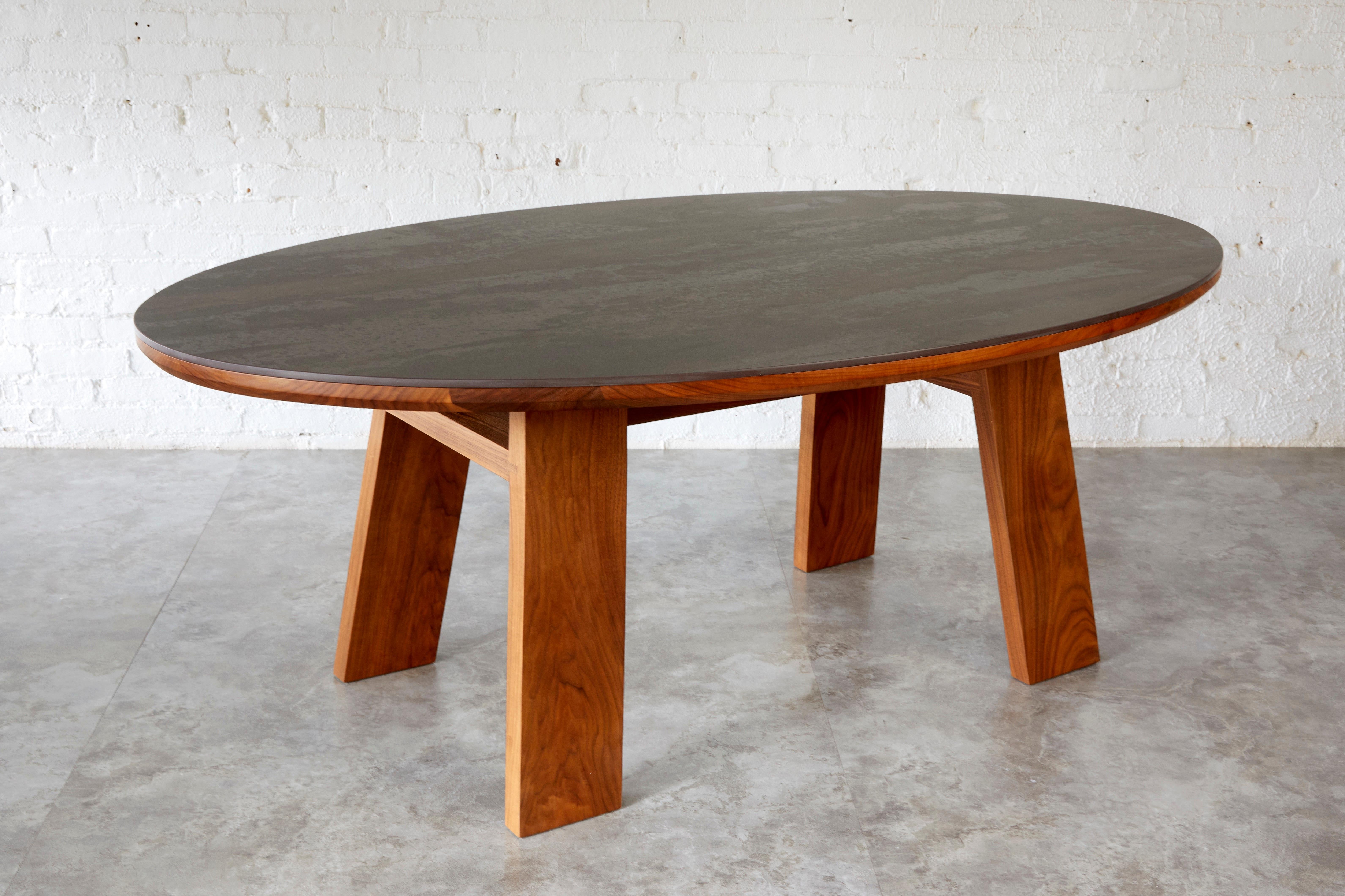 Modern Nieves Dining Table by Autonomous Furniture For Sale